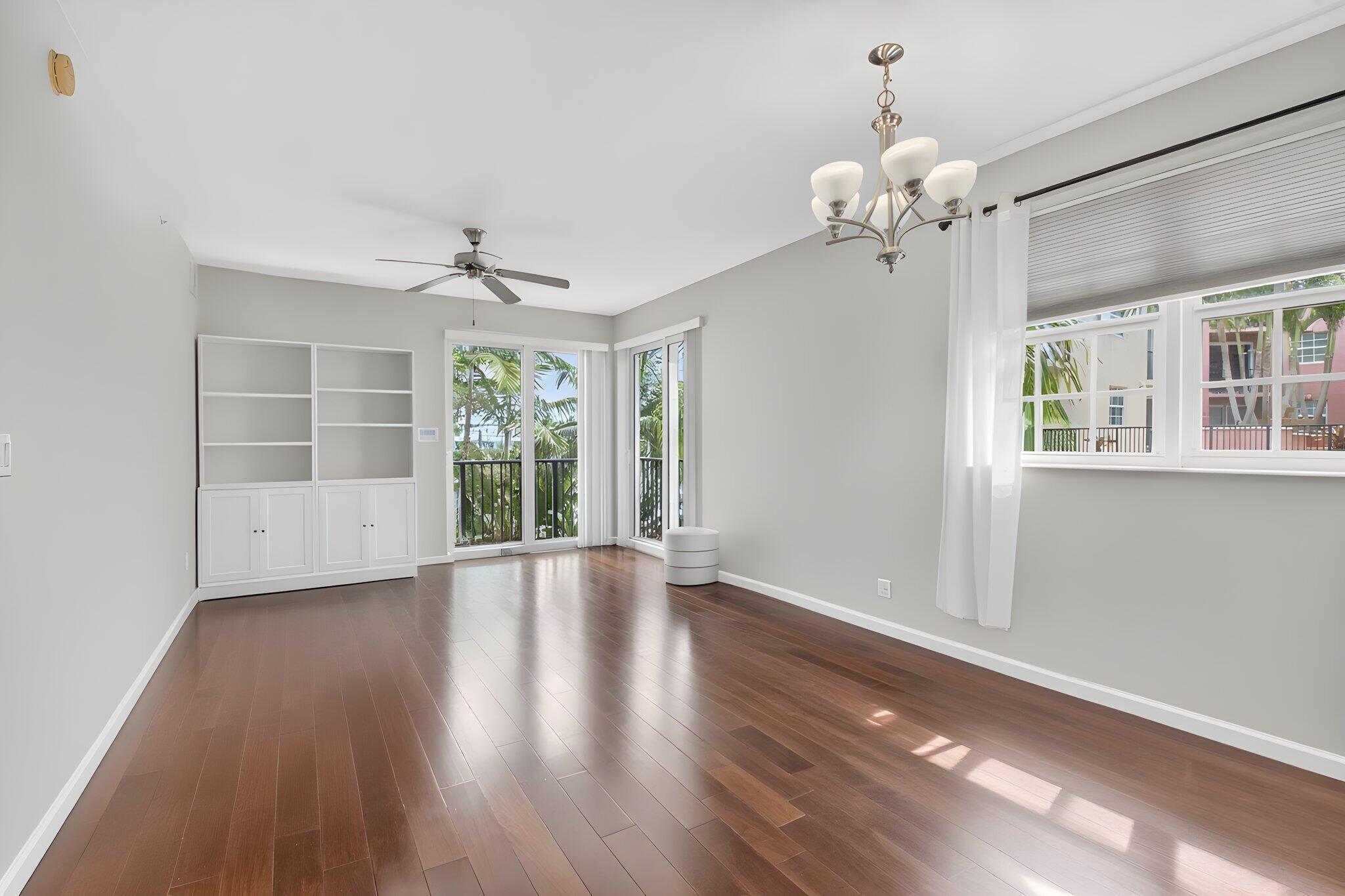 225 NE 1st Street 301