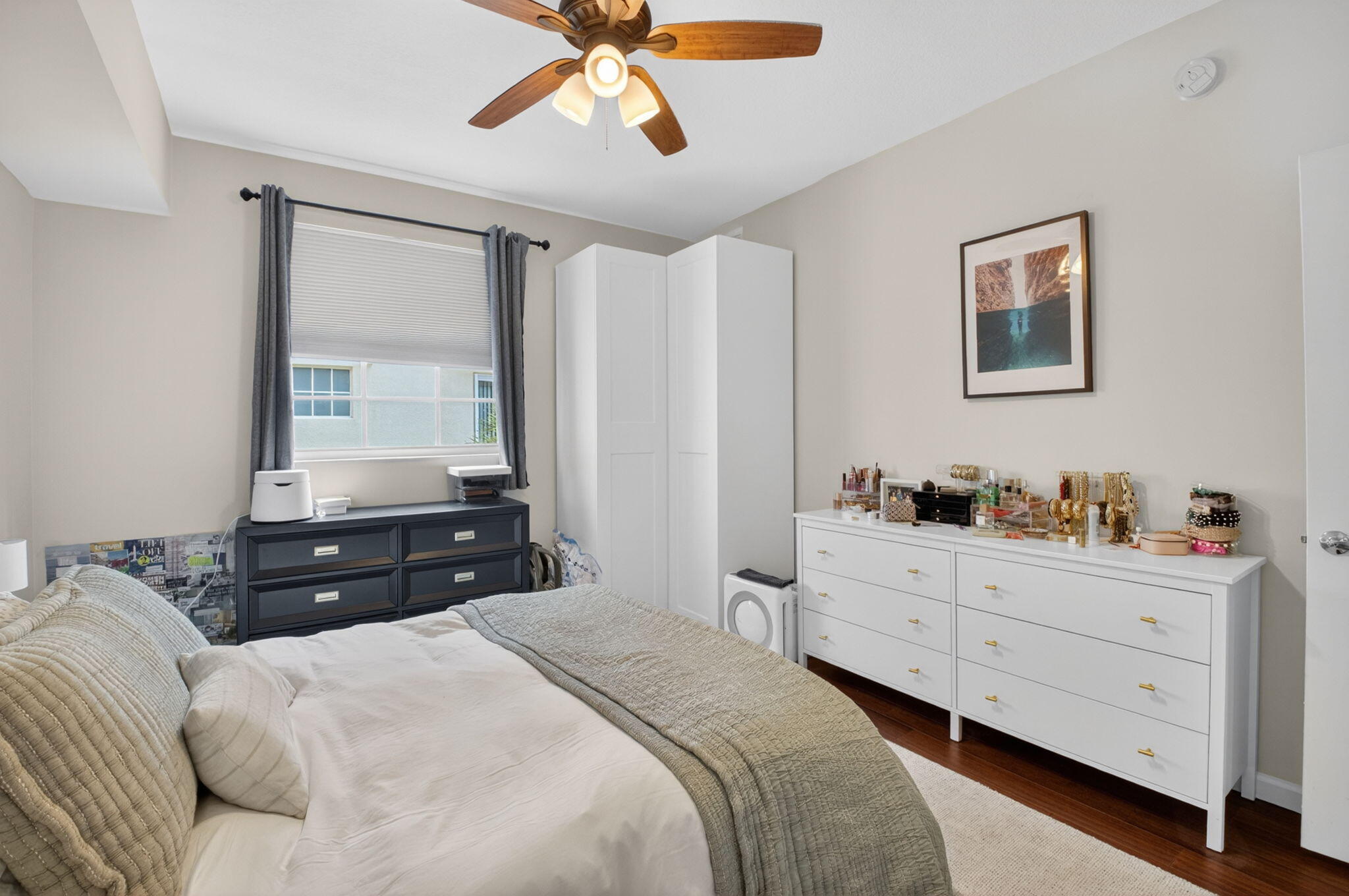 225 NE 1st Street 301