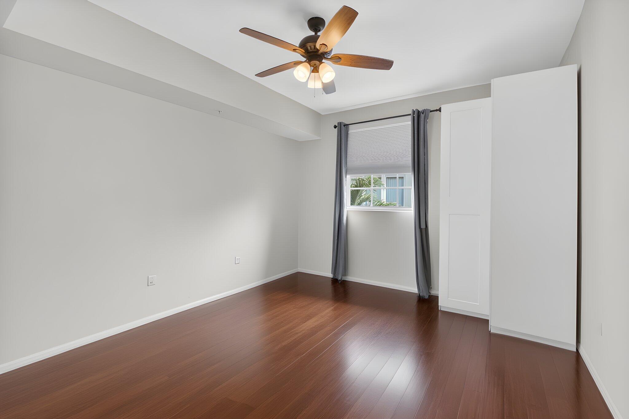 225 NE 1st Street 301