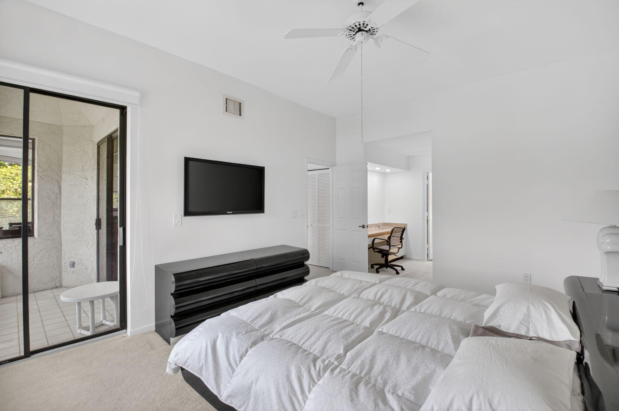 7460 La Paz Boulevard 306