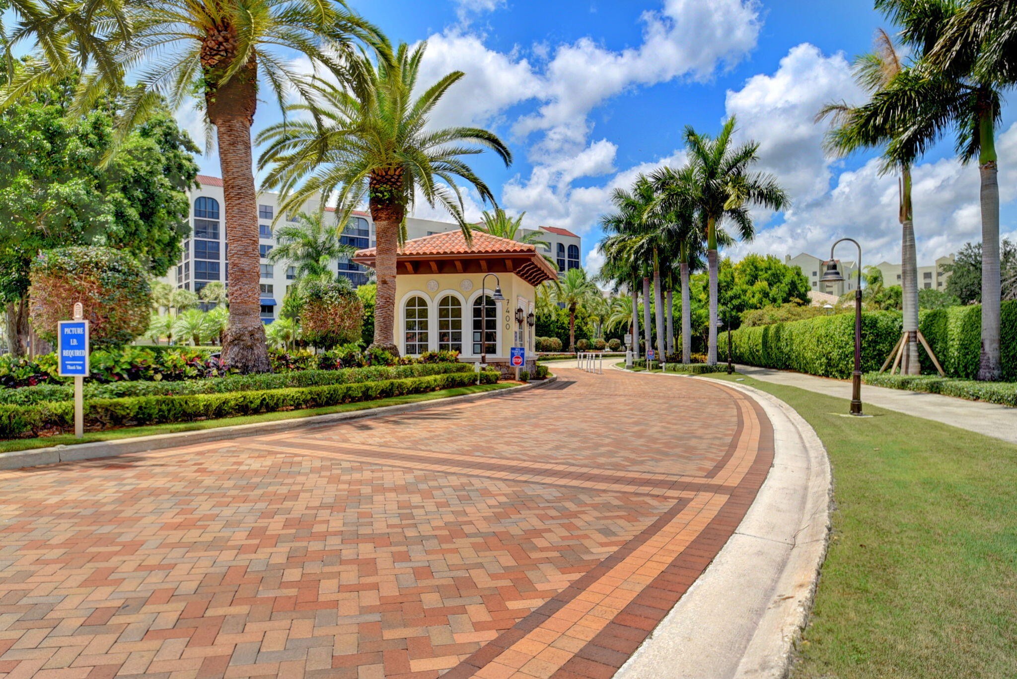 7460 La Paz Boulevard 306