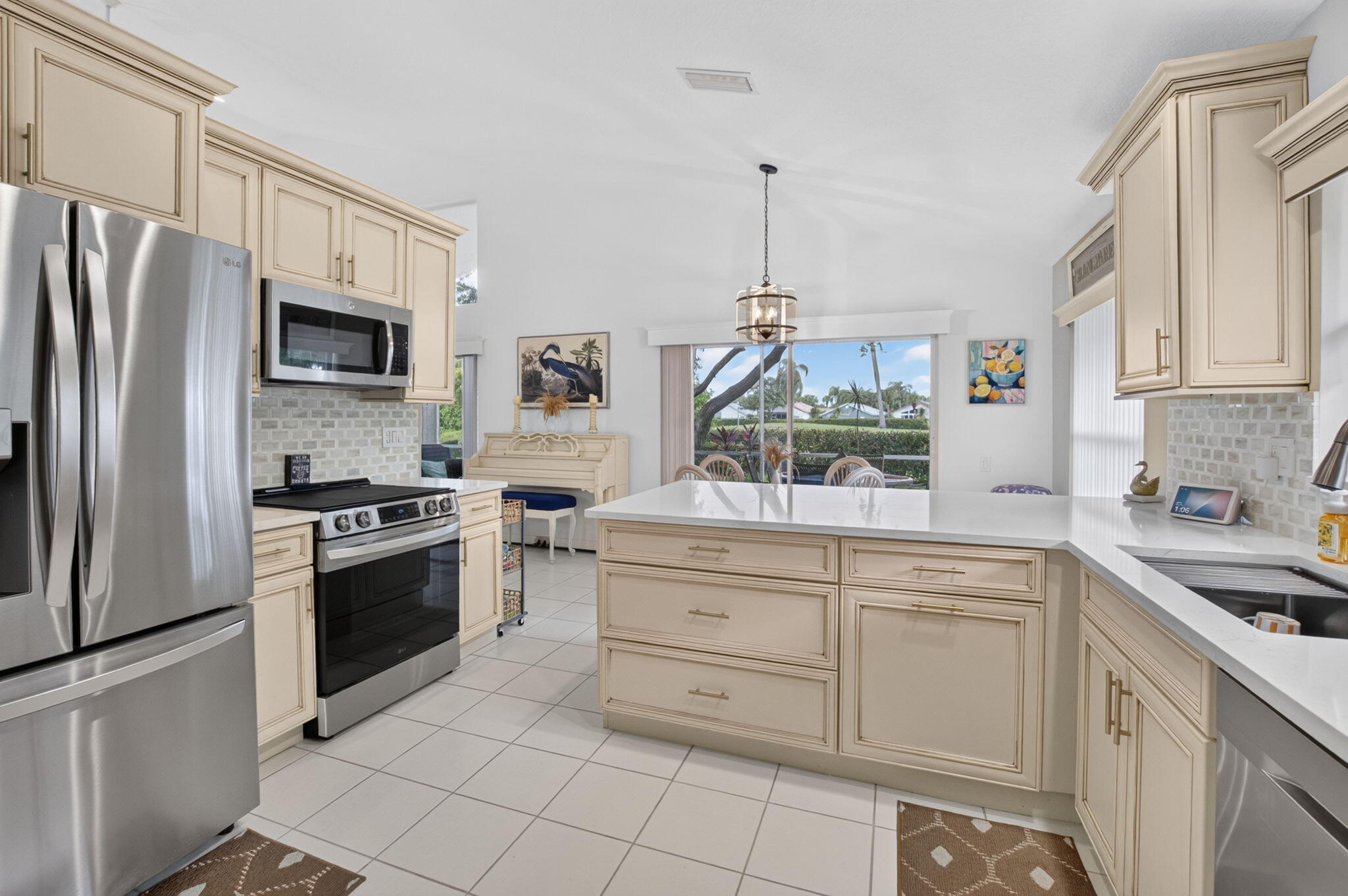 6101 Hook Lane