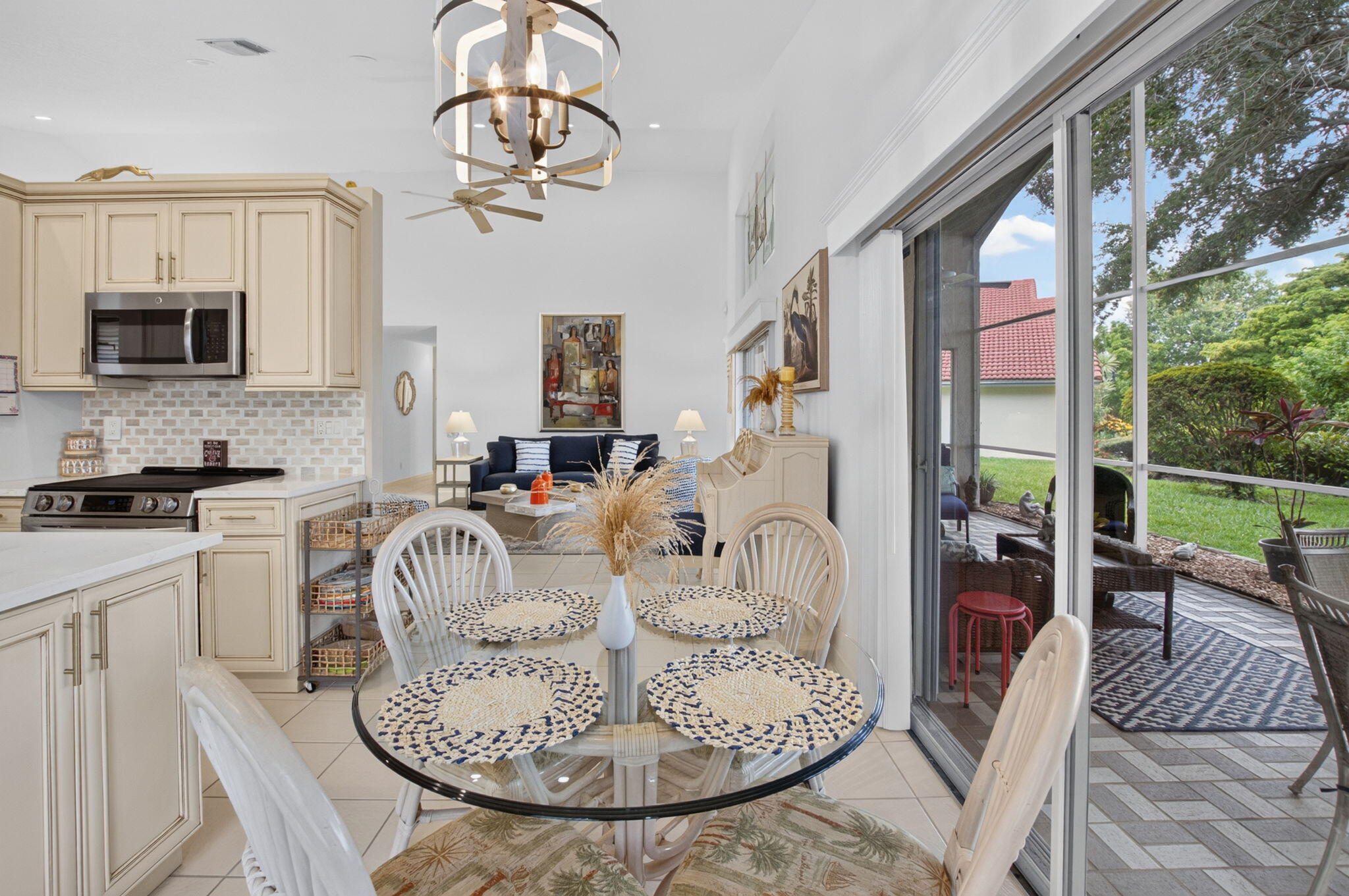 6101 Hook Lane