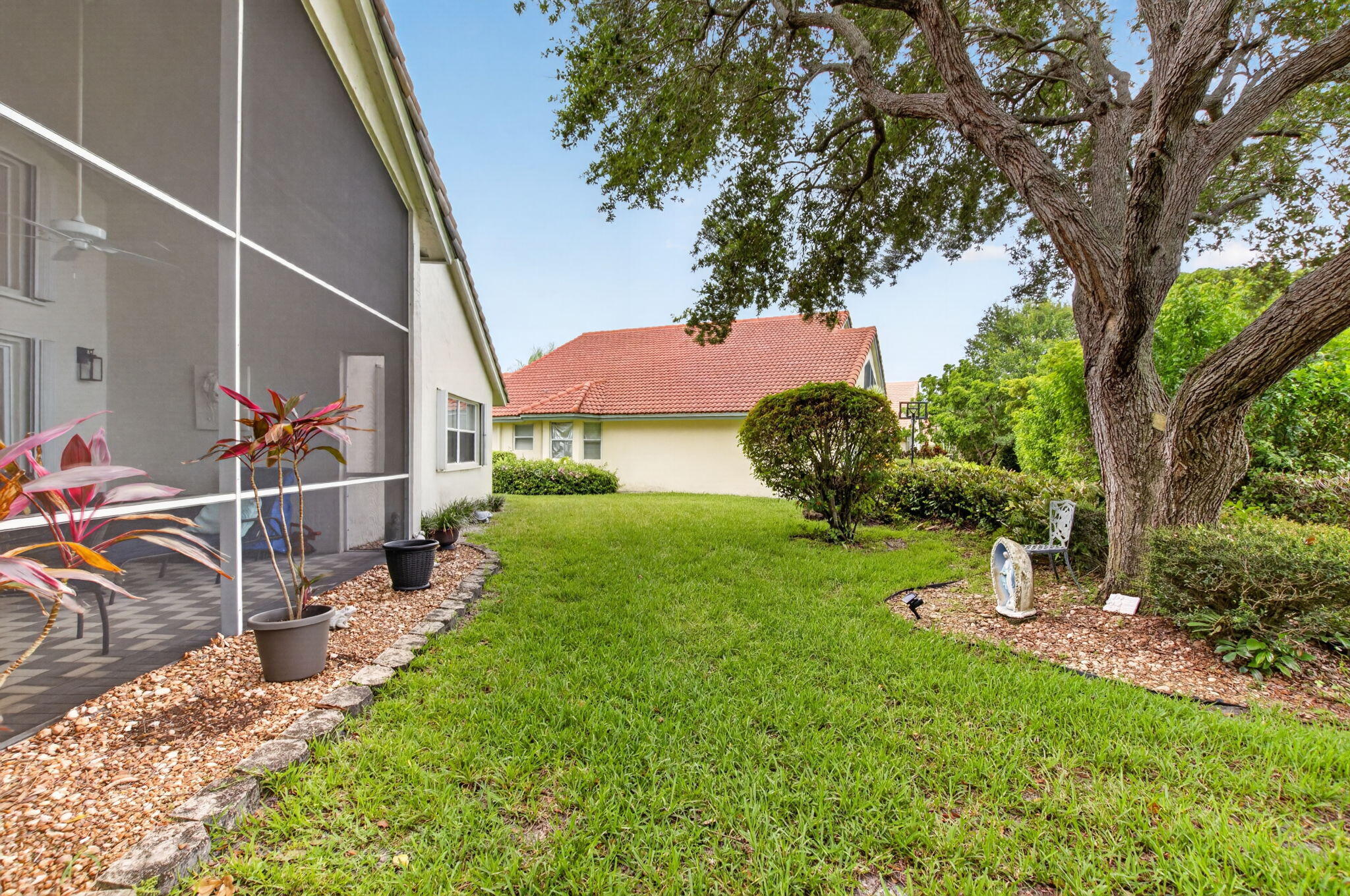 6101 Hook Lane