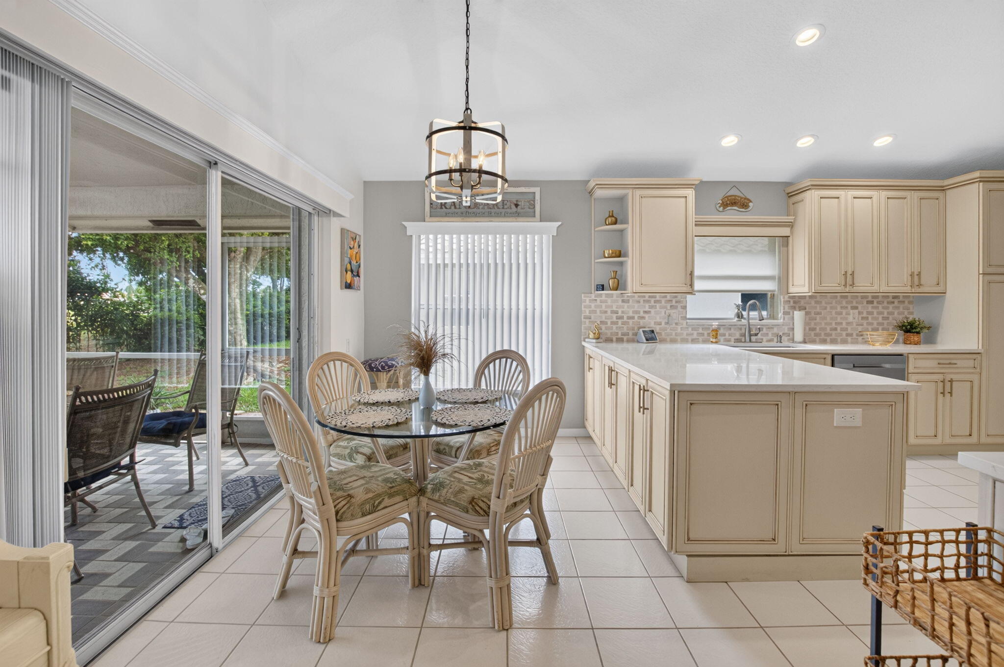 6101 Hook Lane