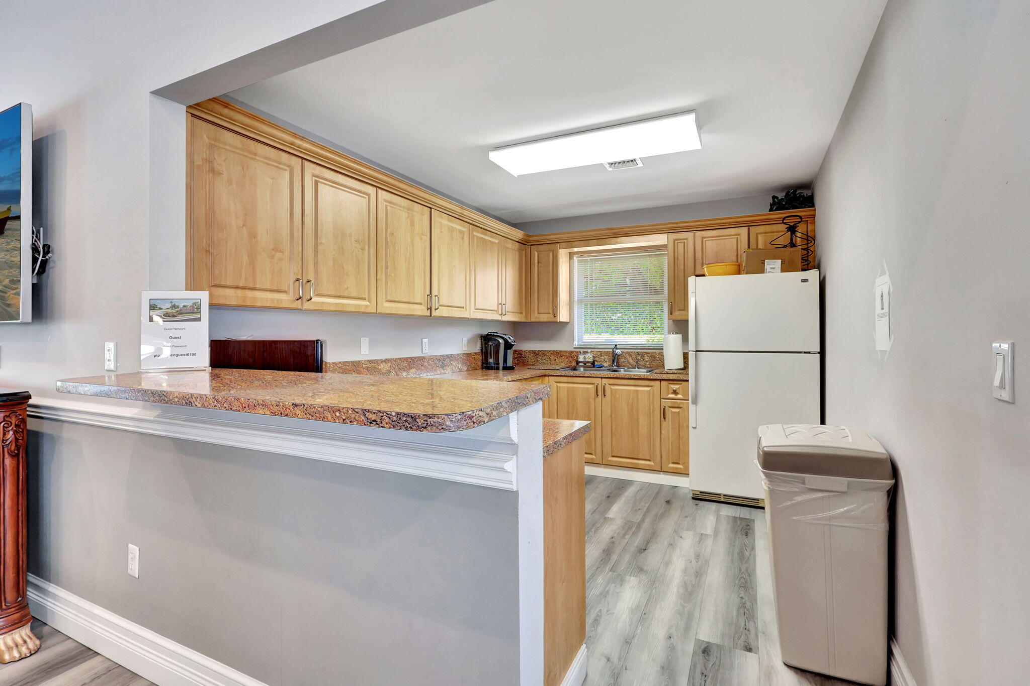 6101 Hook Lane