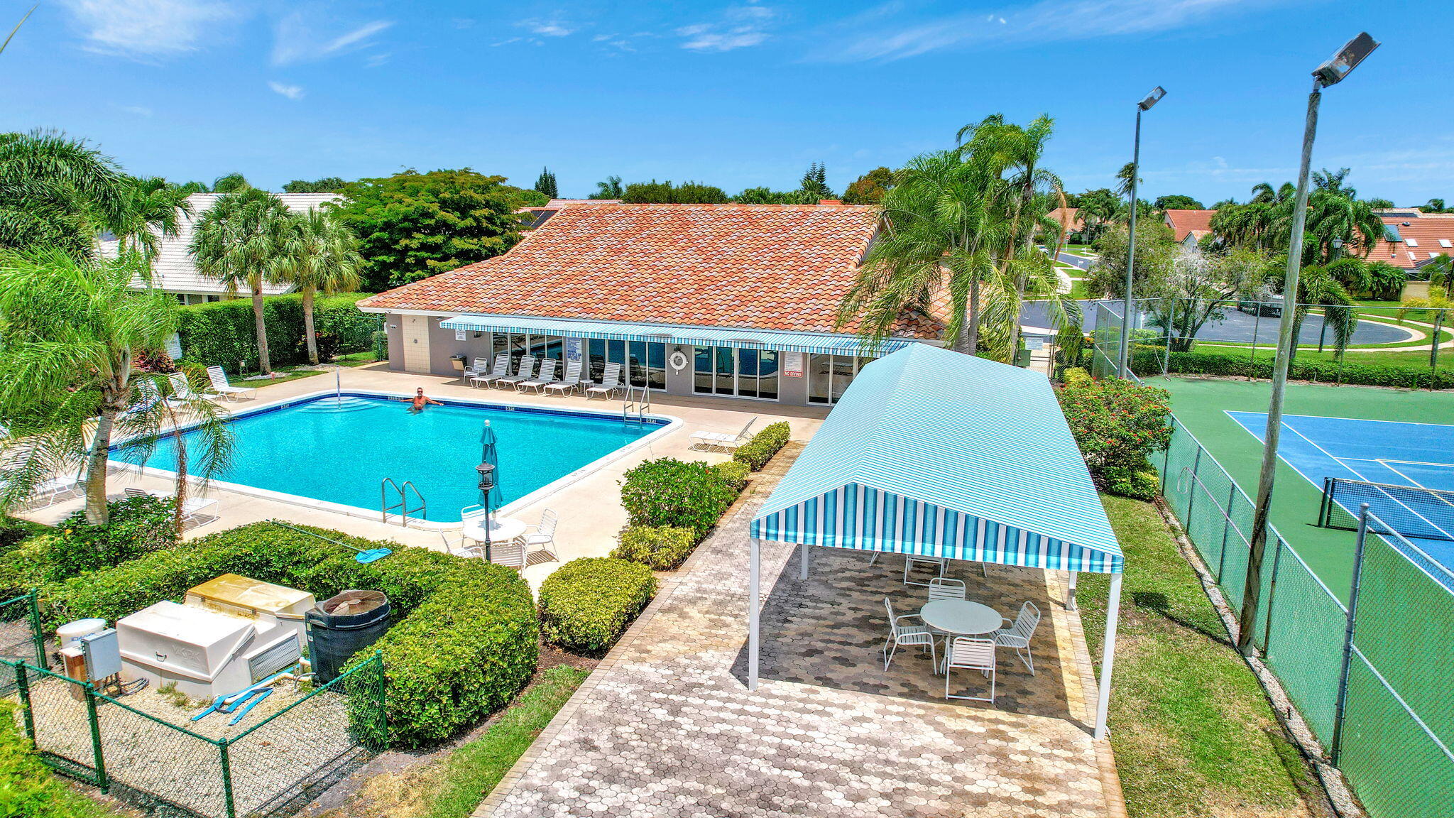 6101 Hook Lane
