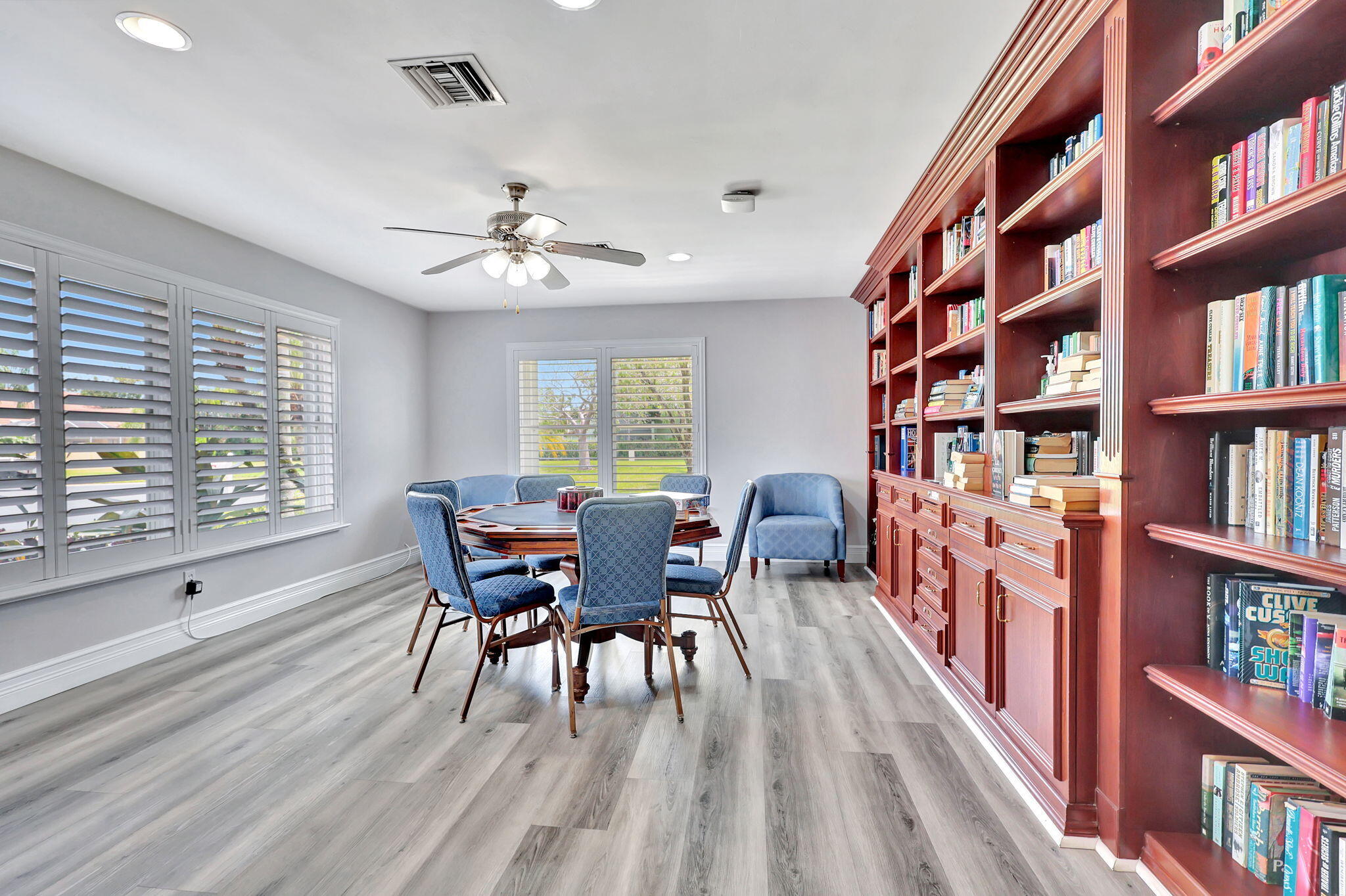 6101 Hook Lane