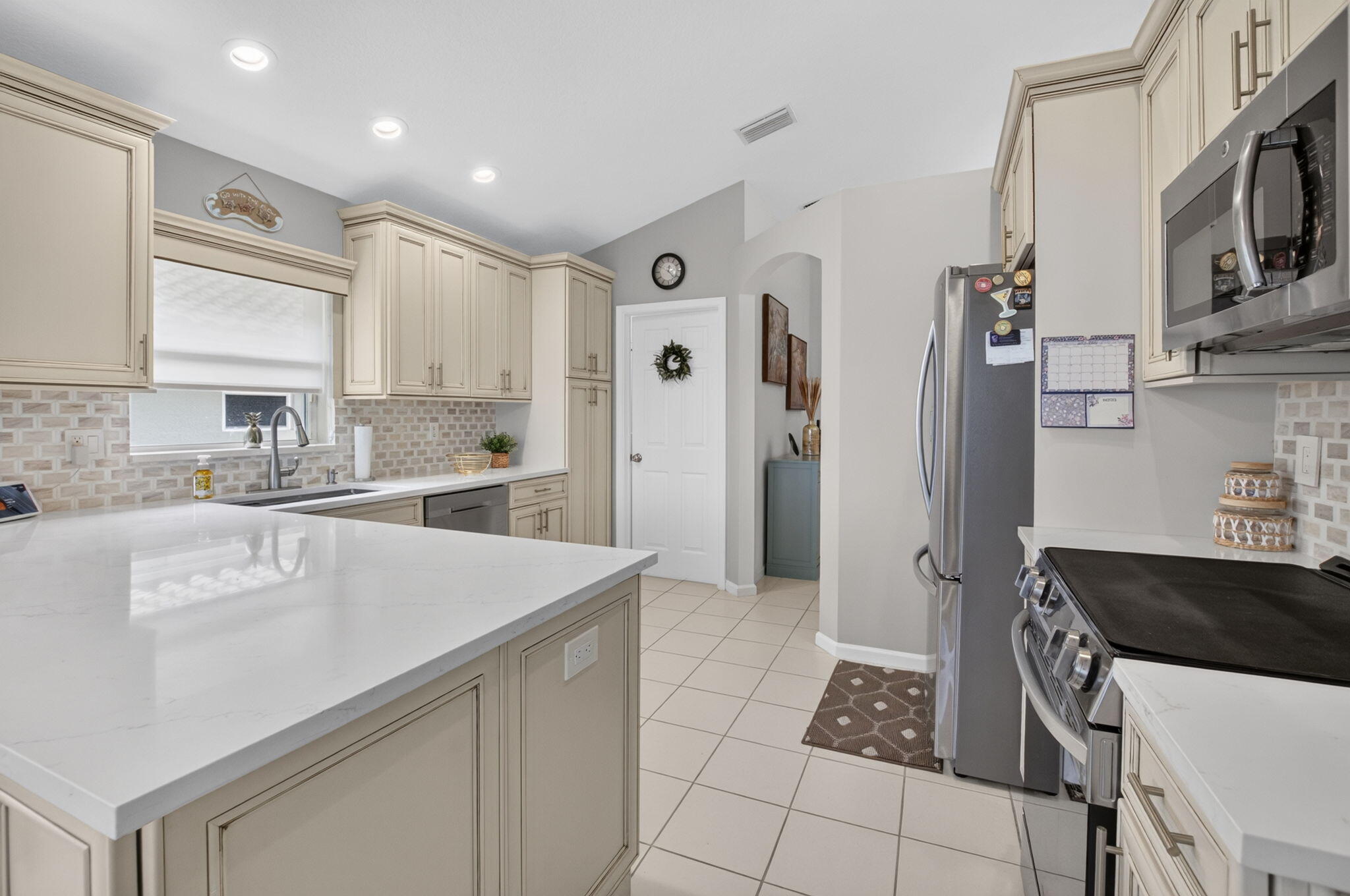 6101 Hook Lane