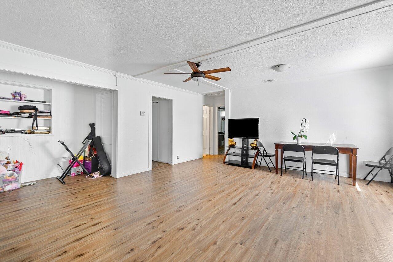 921 43RD Street