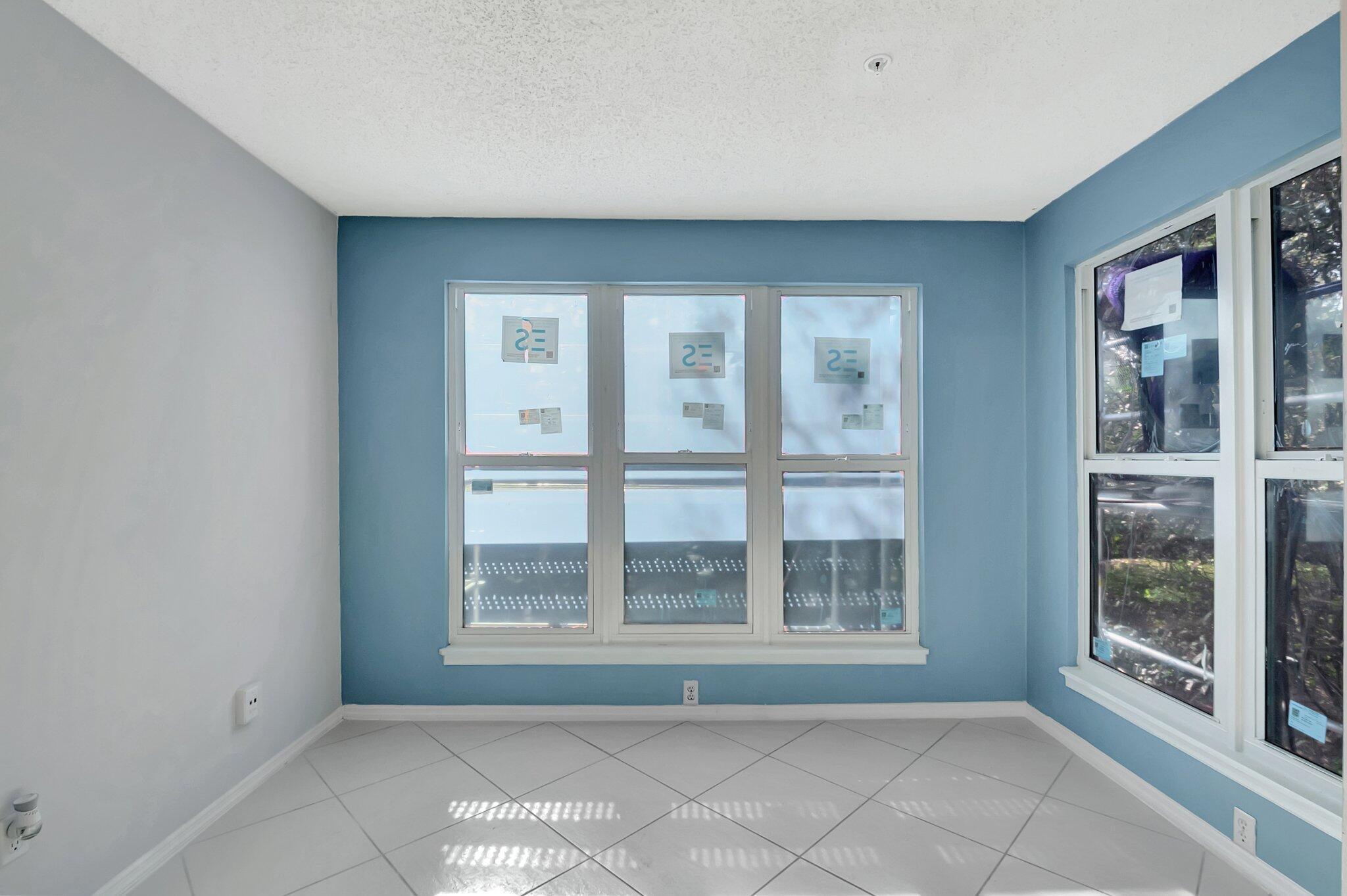 2301 N CONGRESS Avenue 23