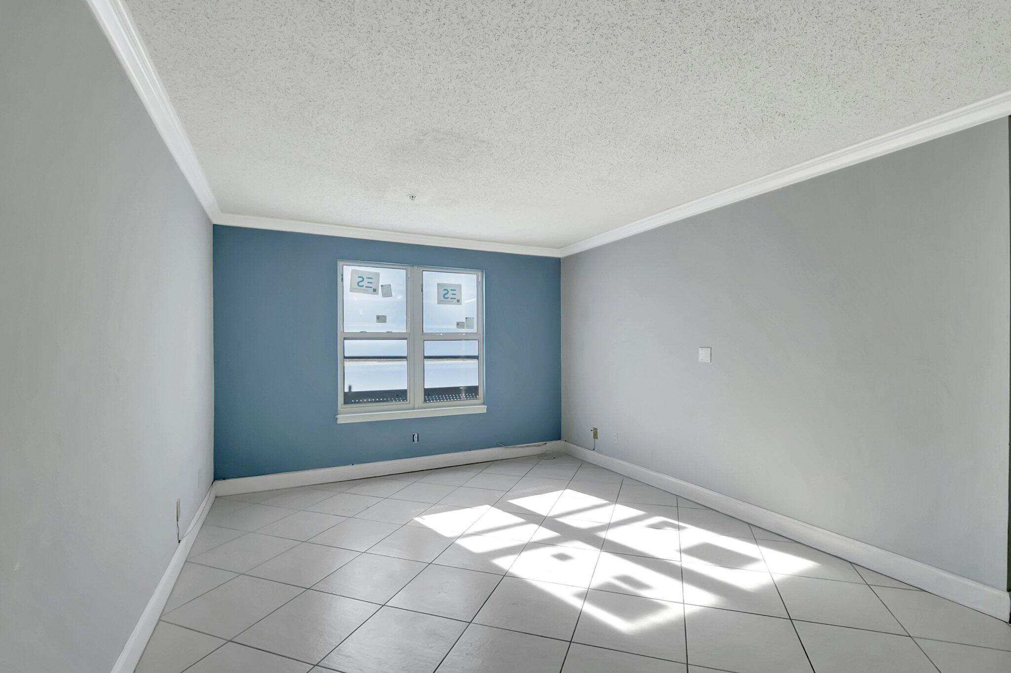 2301 N CONGRESS Avenue 23