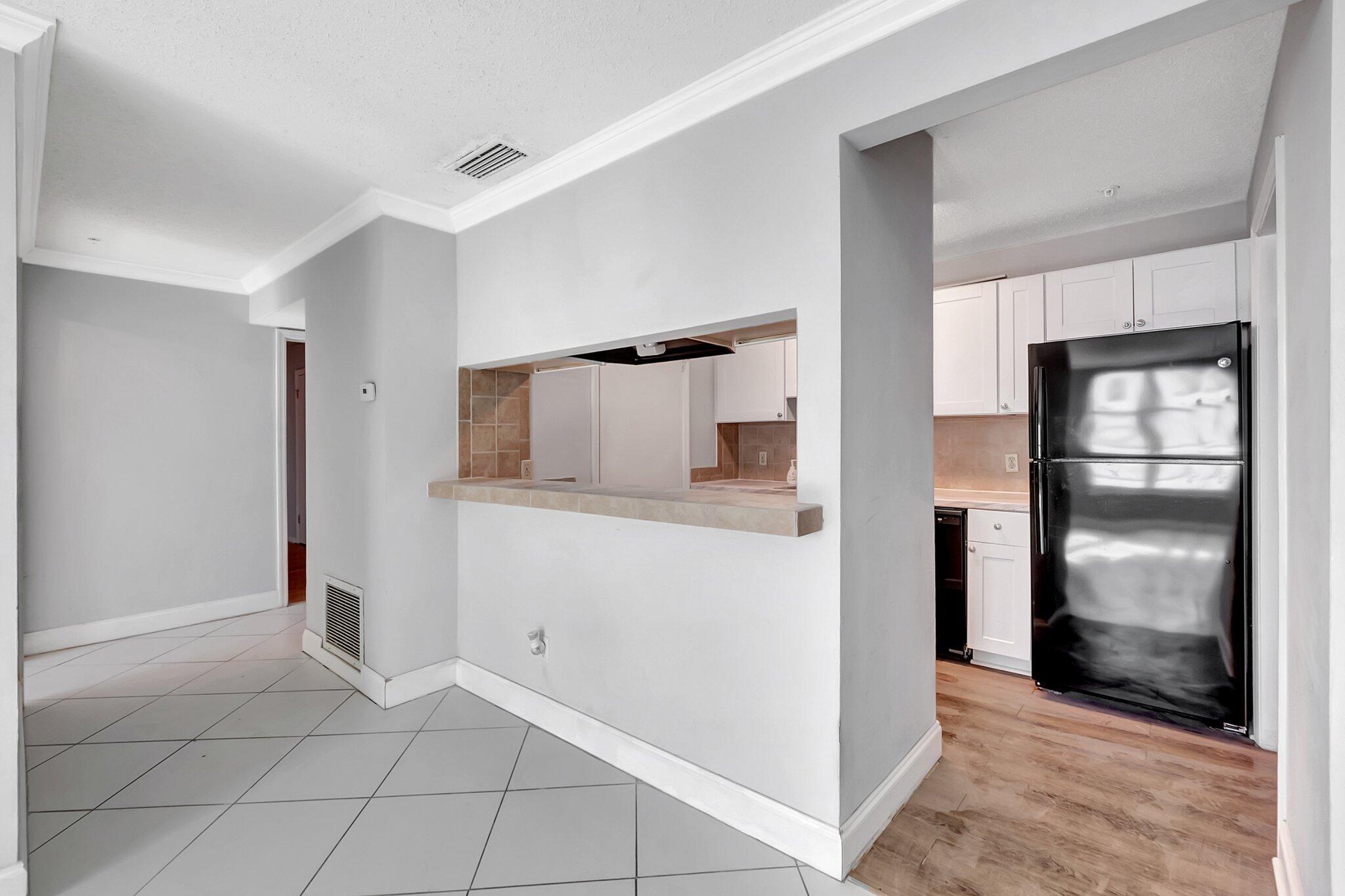 2301 N CONGRESS Avenue 23