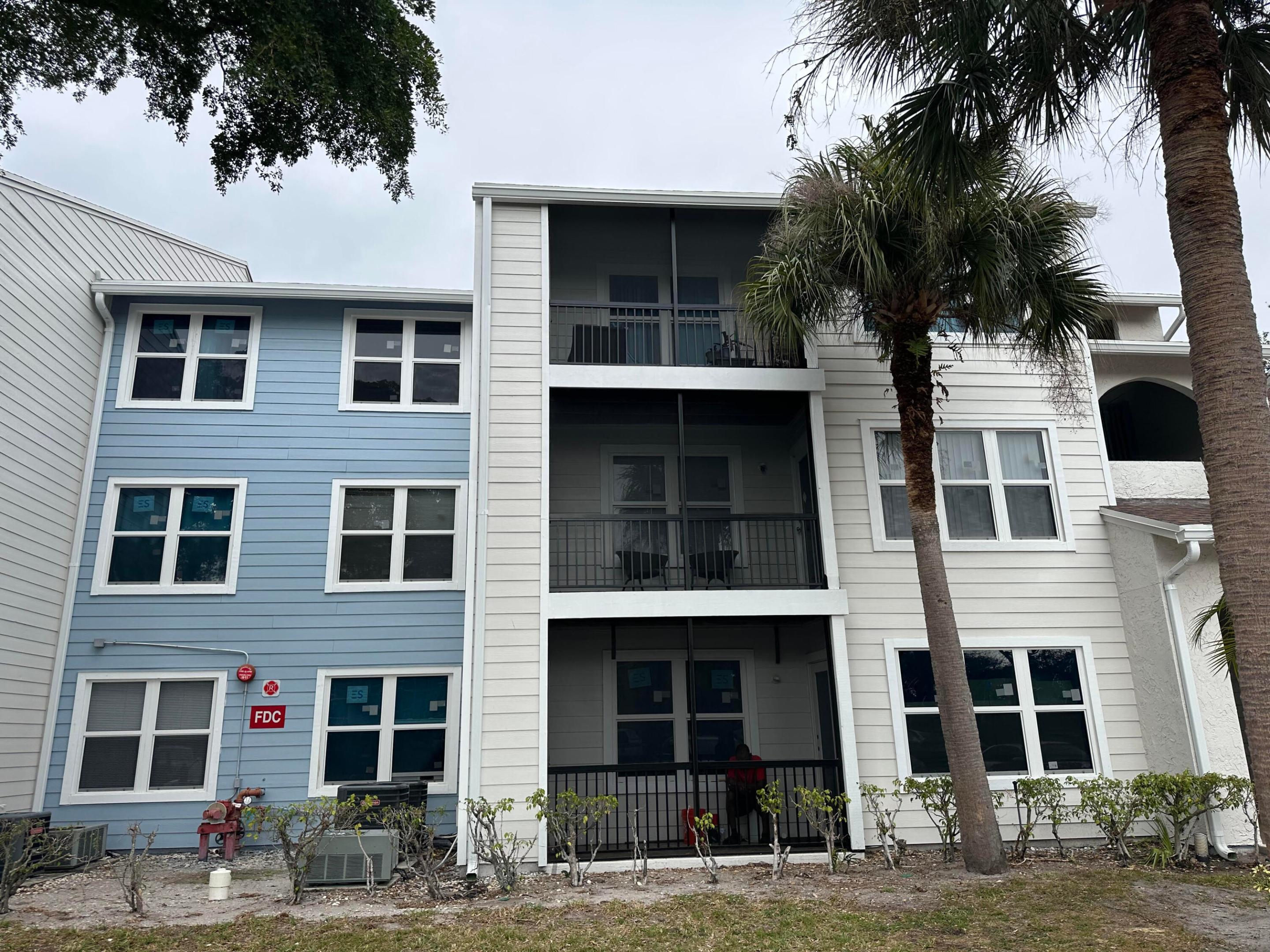 2301 N CONGRESS Avenue 23