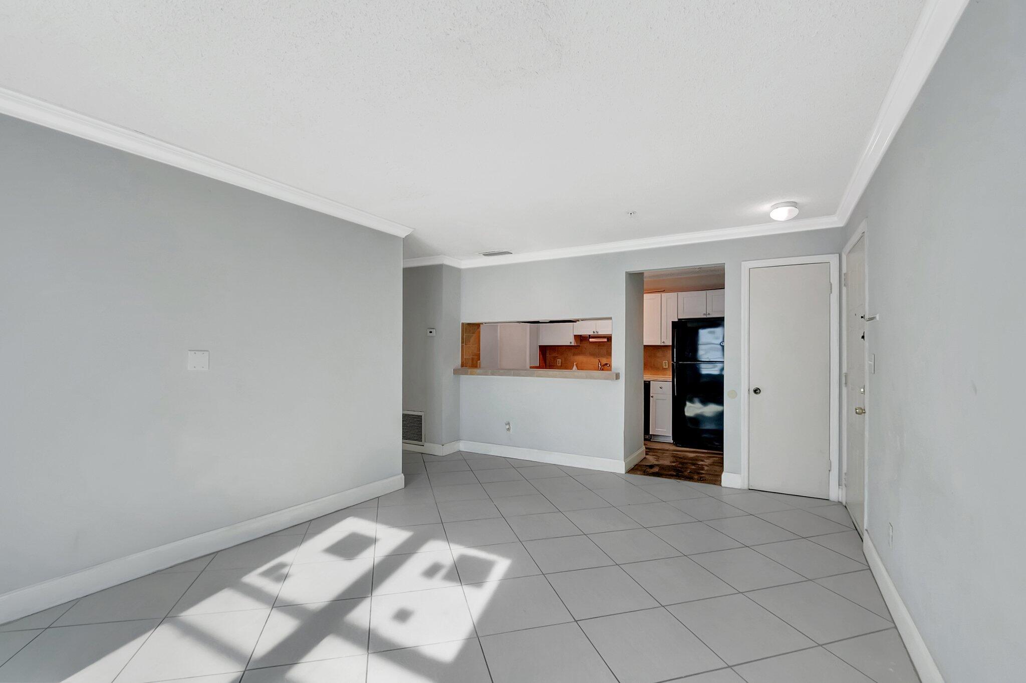 2301 N CONGRESS Avenue 23