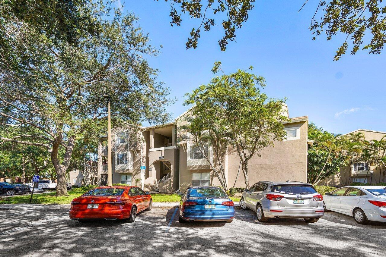 1825 PALM COVE Boulevard 7-306
