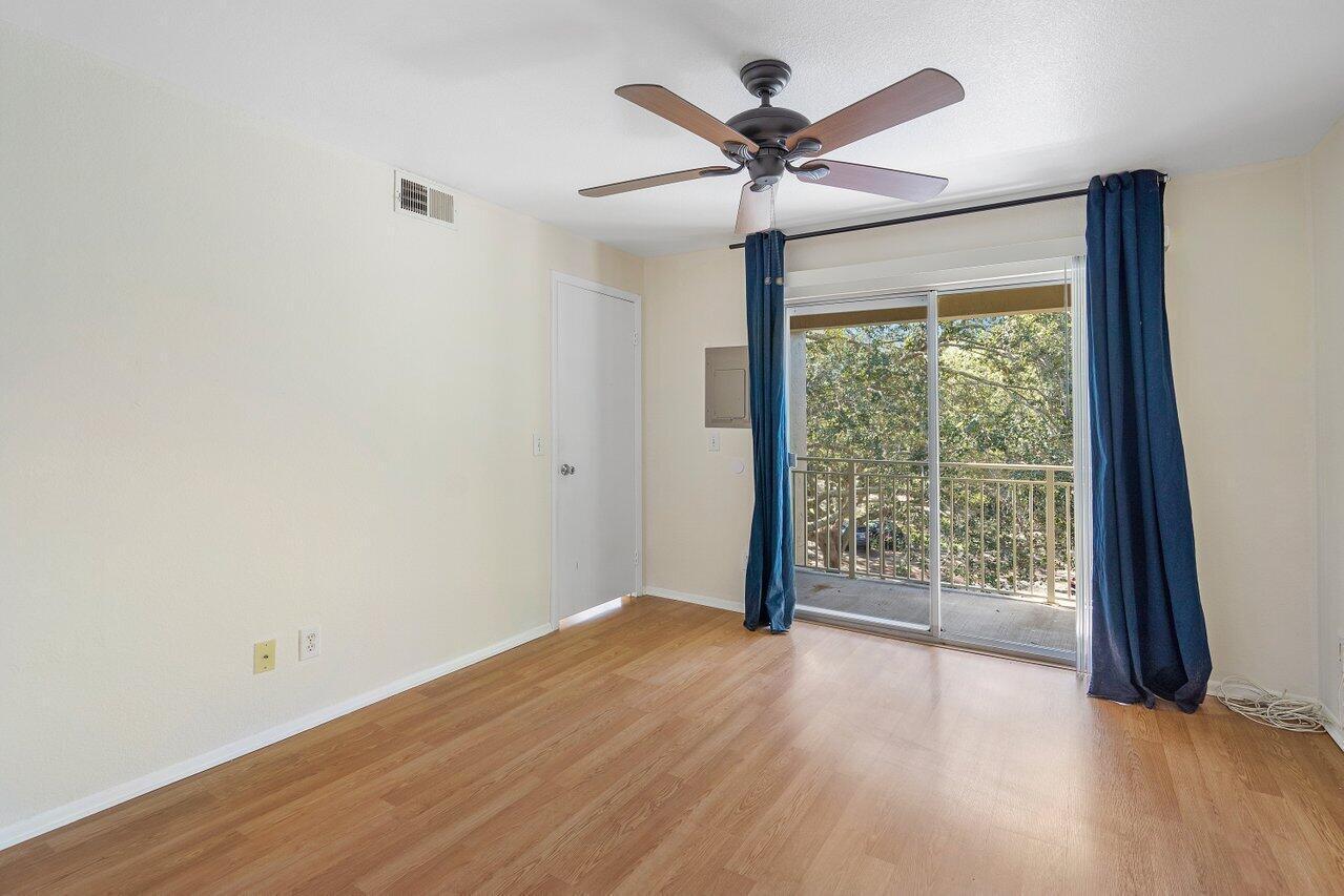 1825 PALM COVE Boulevard 7-306