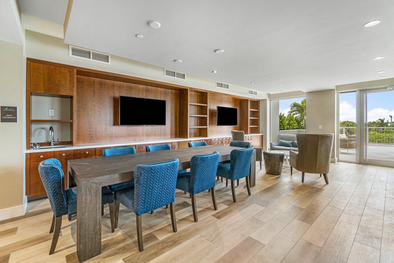 236 SE Fifth Avenue 303