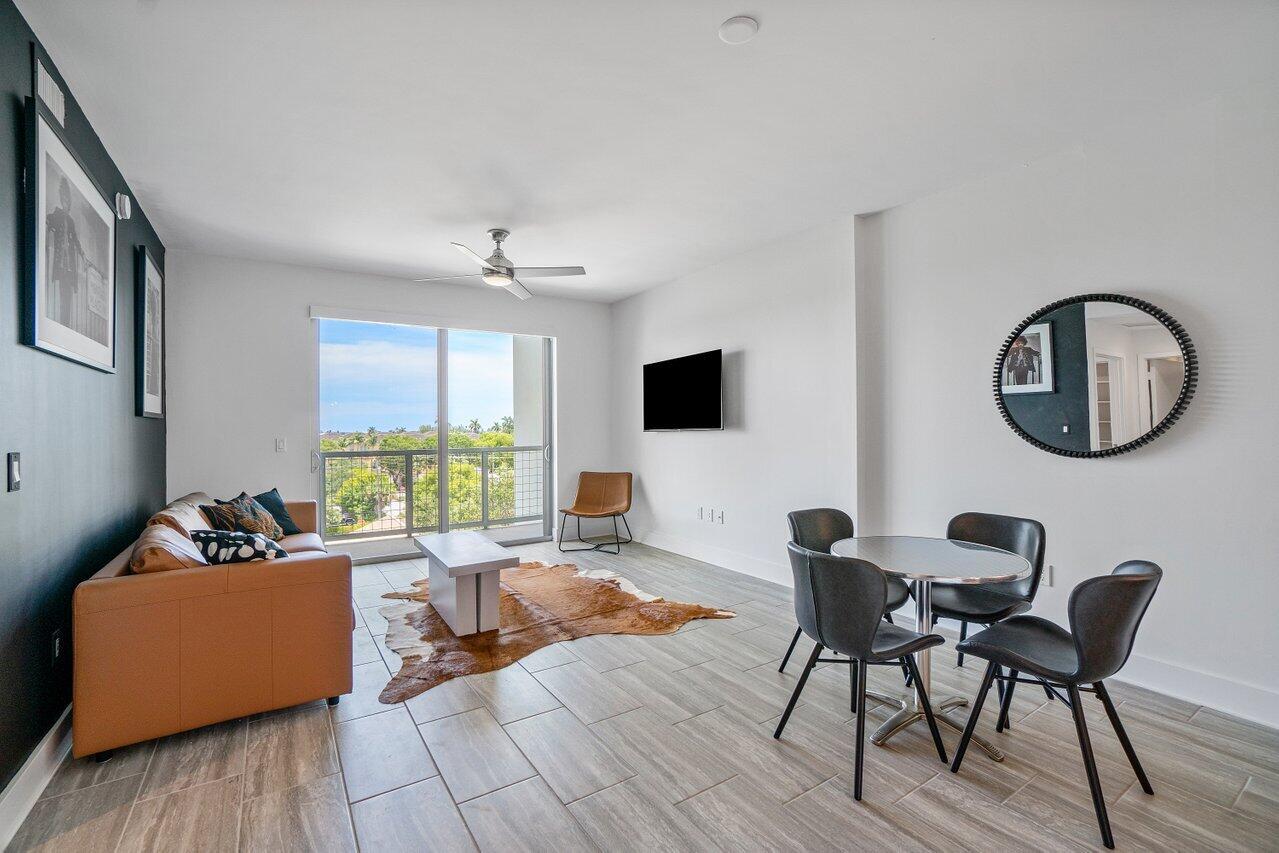 236 SE Fifth Avenue 303