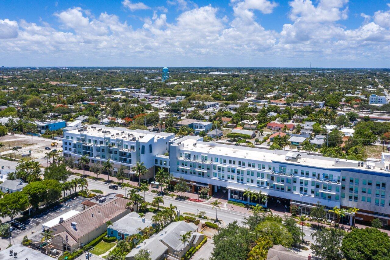 236 SE Fifth Avenue 303