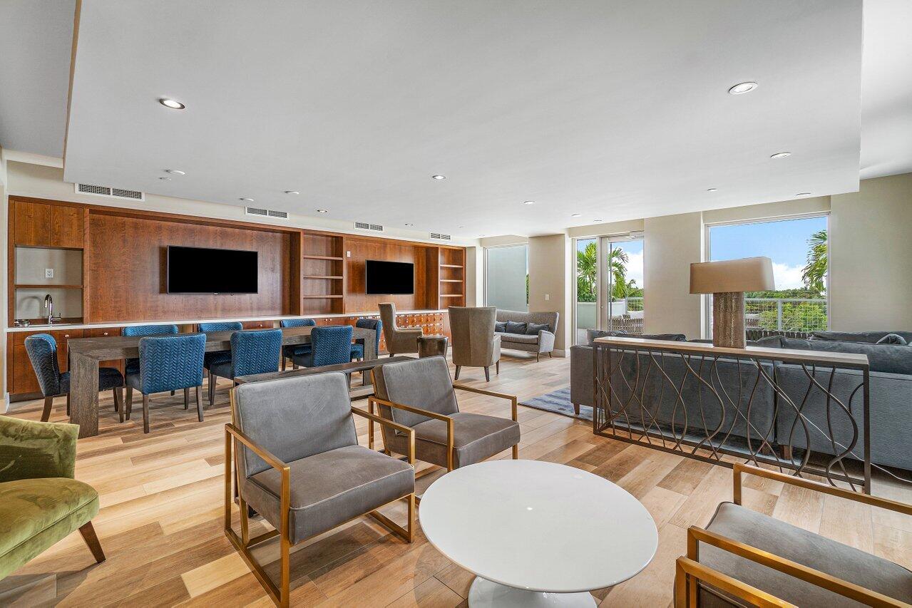 236 SE Fifth Avenue 303