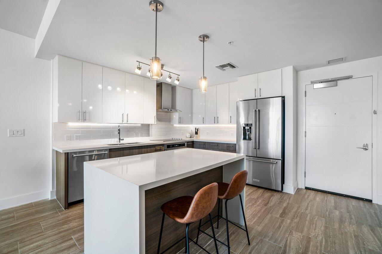 236 SE Fifth Avenue 303