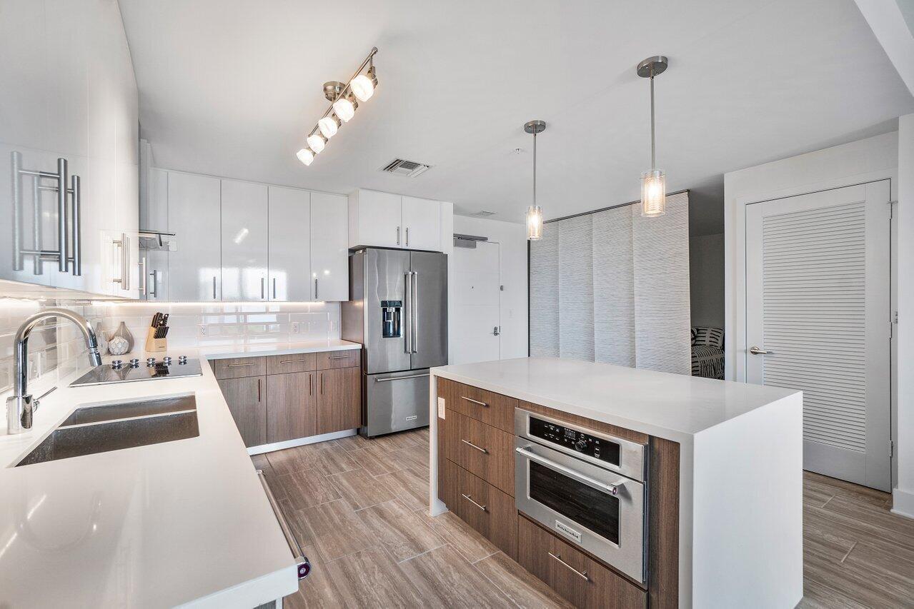 236 SE 5th Avenue 303