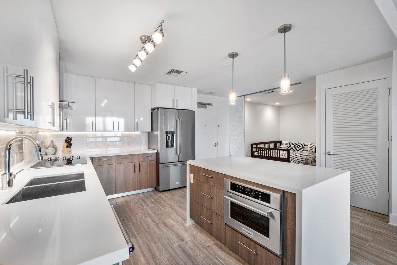 236 SE 5th Avenue 303