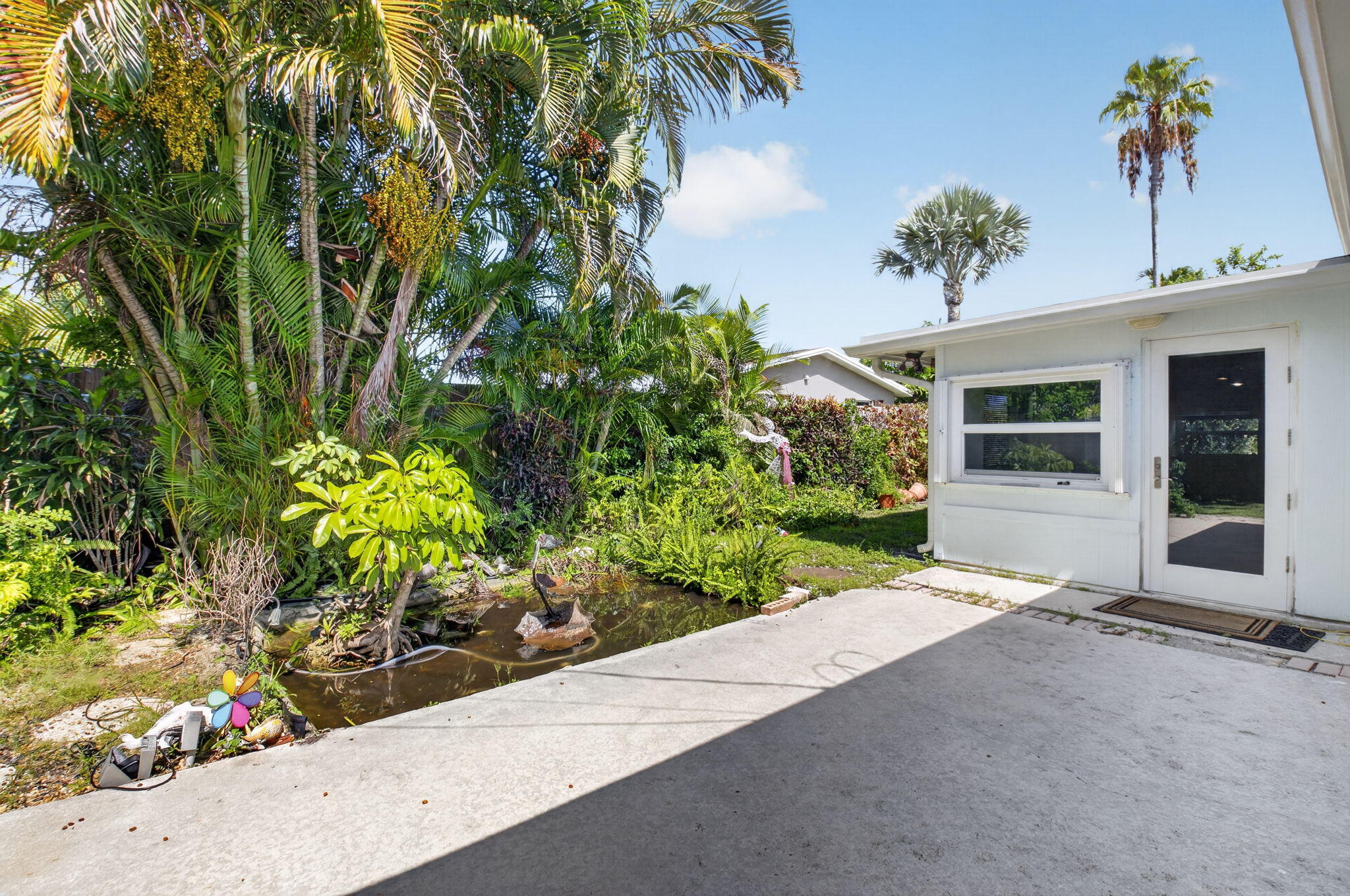 1205 SW 1ST Street