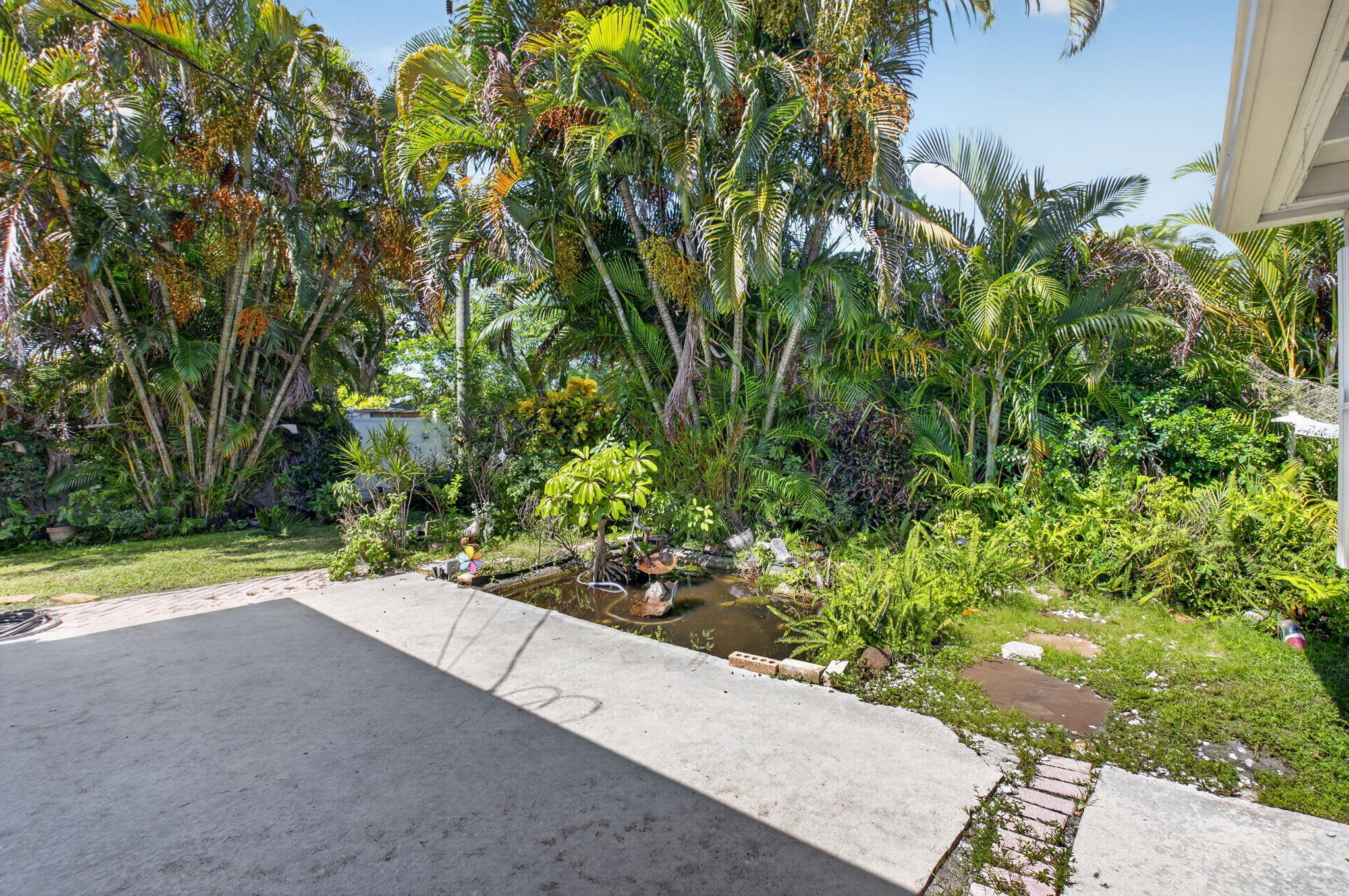 1205 SW 1ST Street
