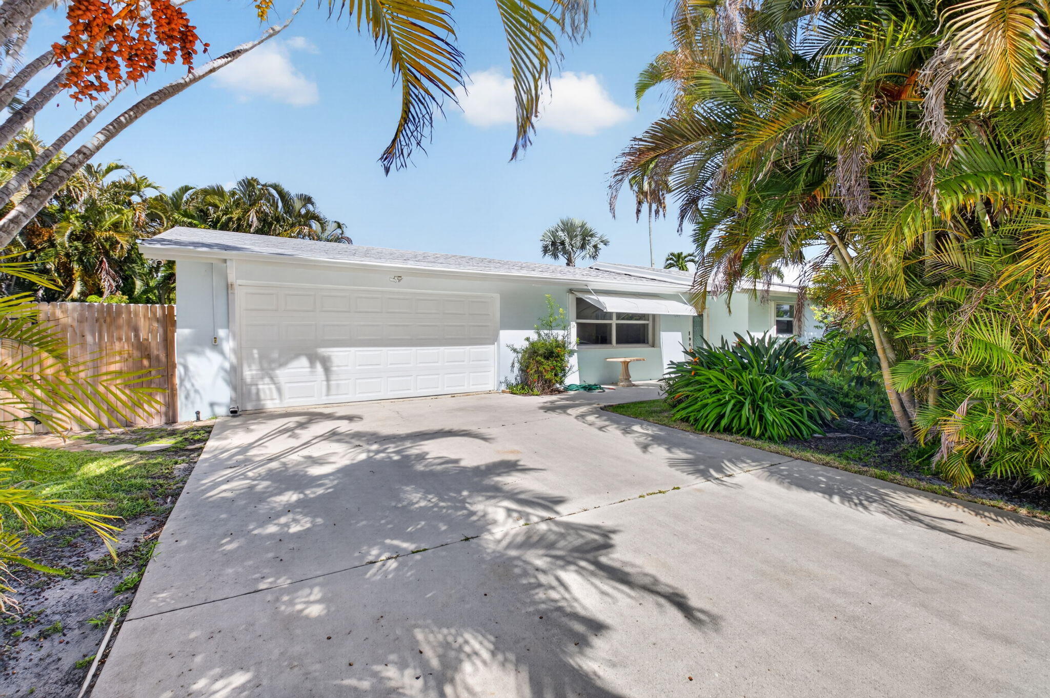 1205 SW 1ST Street