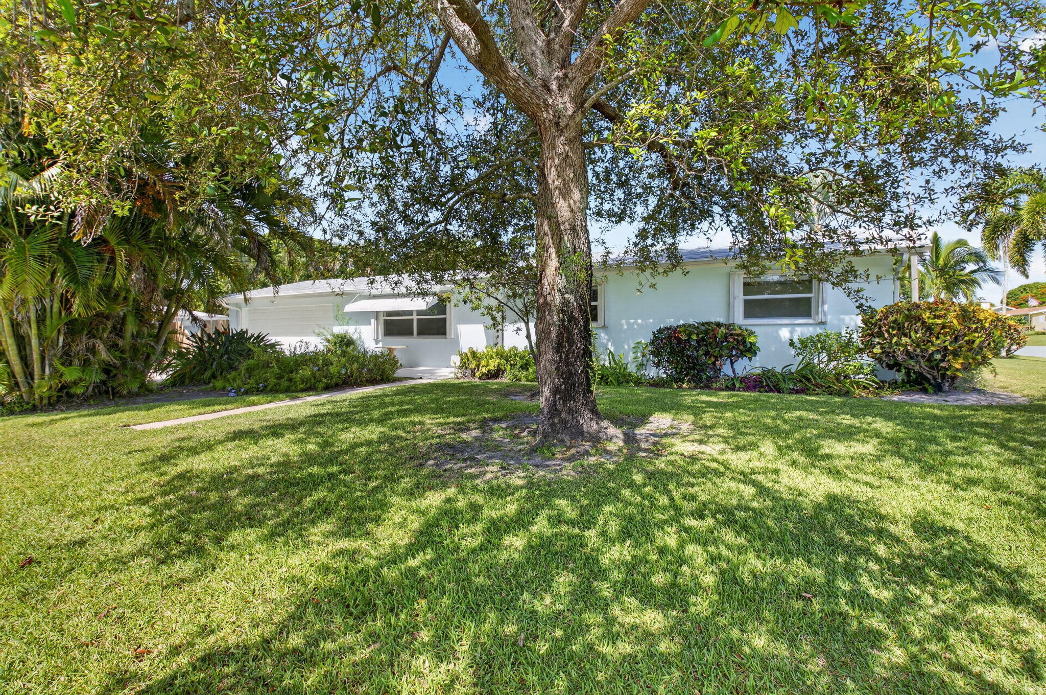 1205 SW 1ST Street