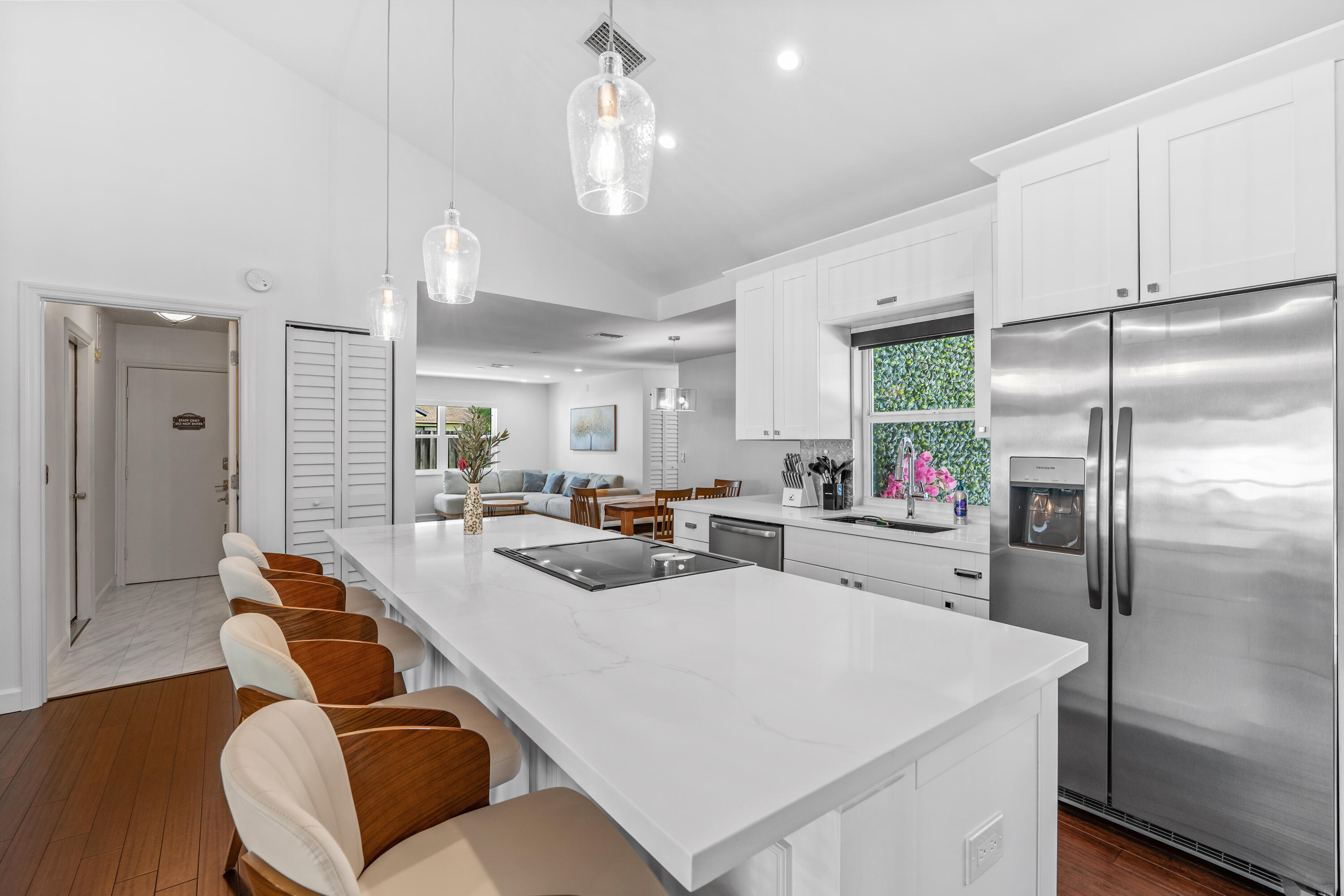3005 DUNLIN Road
