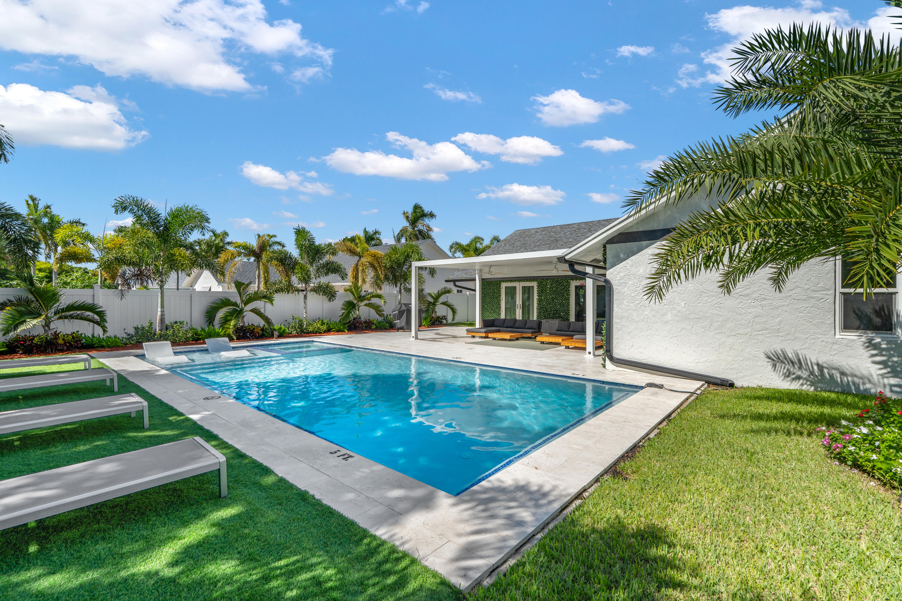 3005 DUNLIN Road