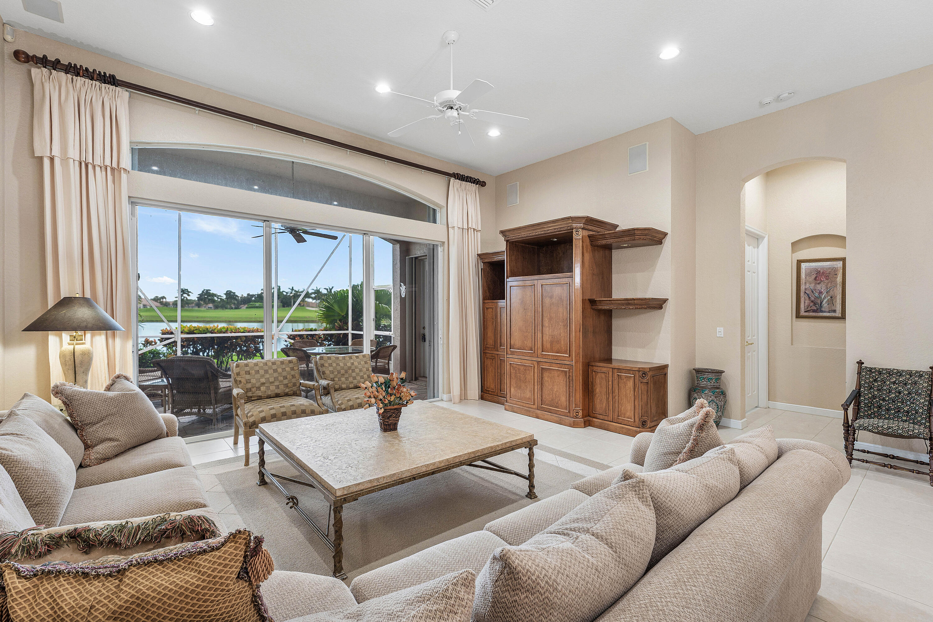 6947 FAIRWAY LAKES Drive