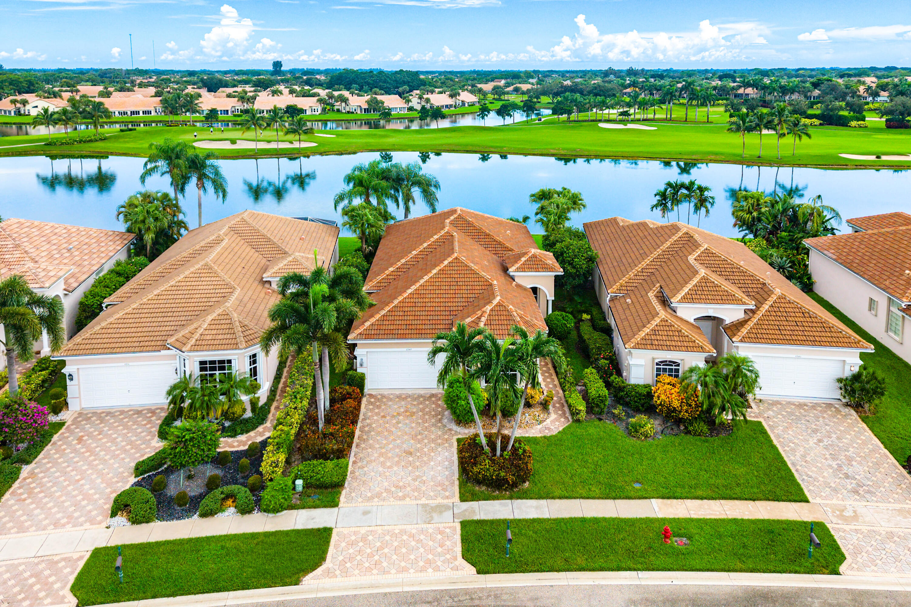 6947 FAIRWAY LAKES Drive