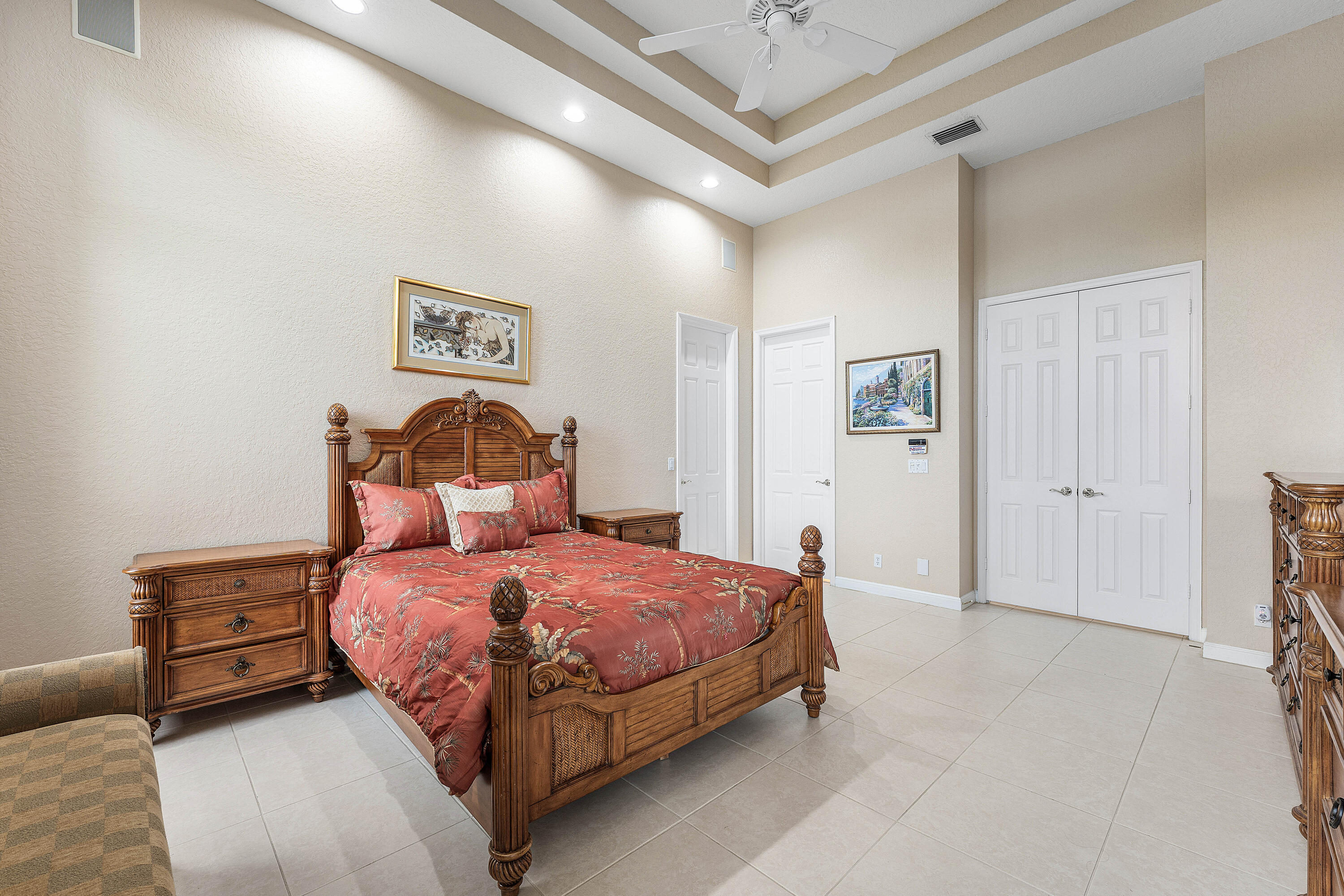 6947 FAIRWAY LAKES Drive