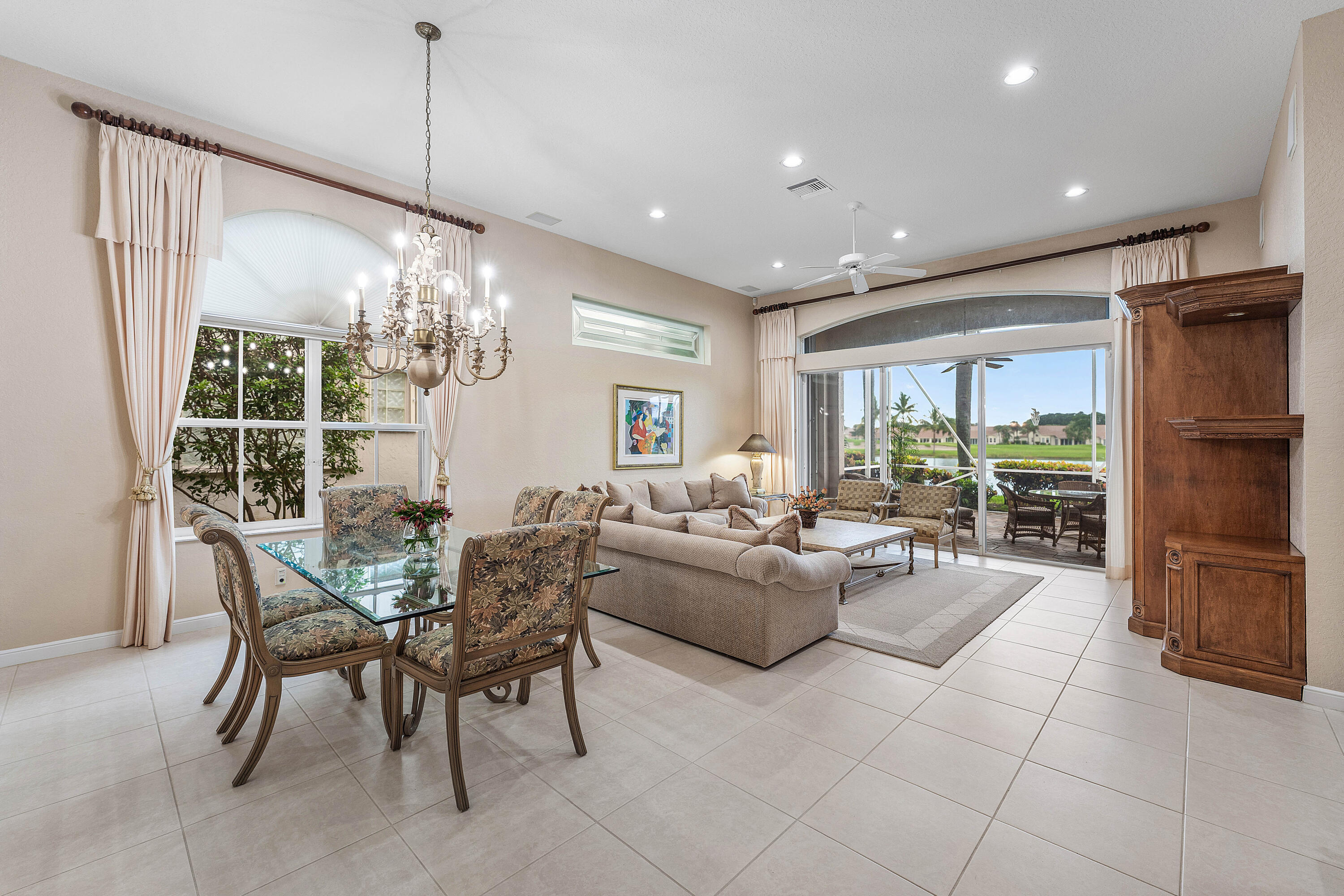 6947 FAIRWAY LAKES Drive