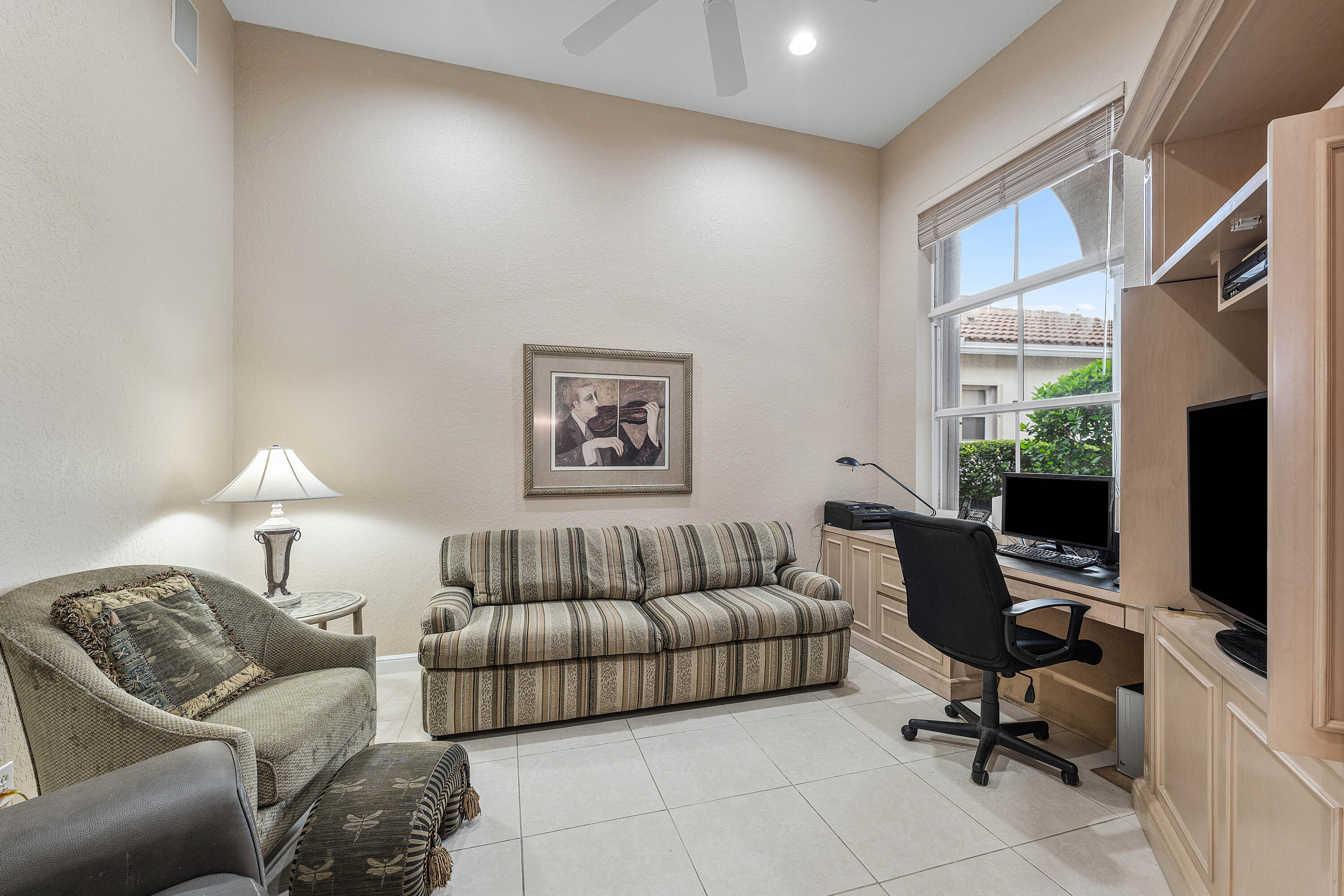 6947 FAIRWAY LAKES Drive