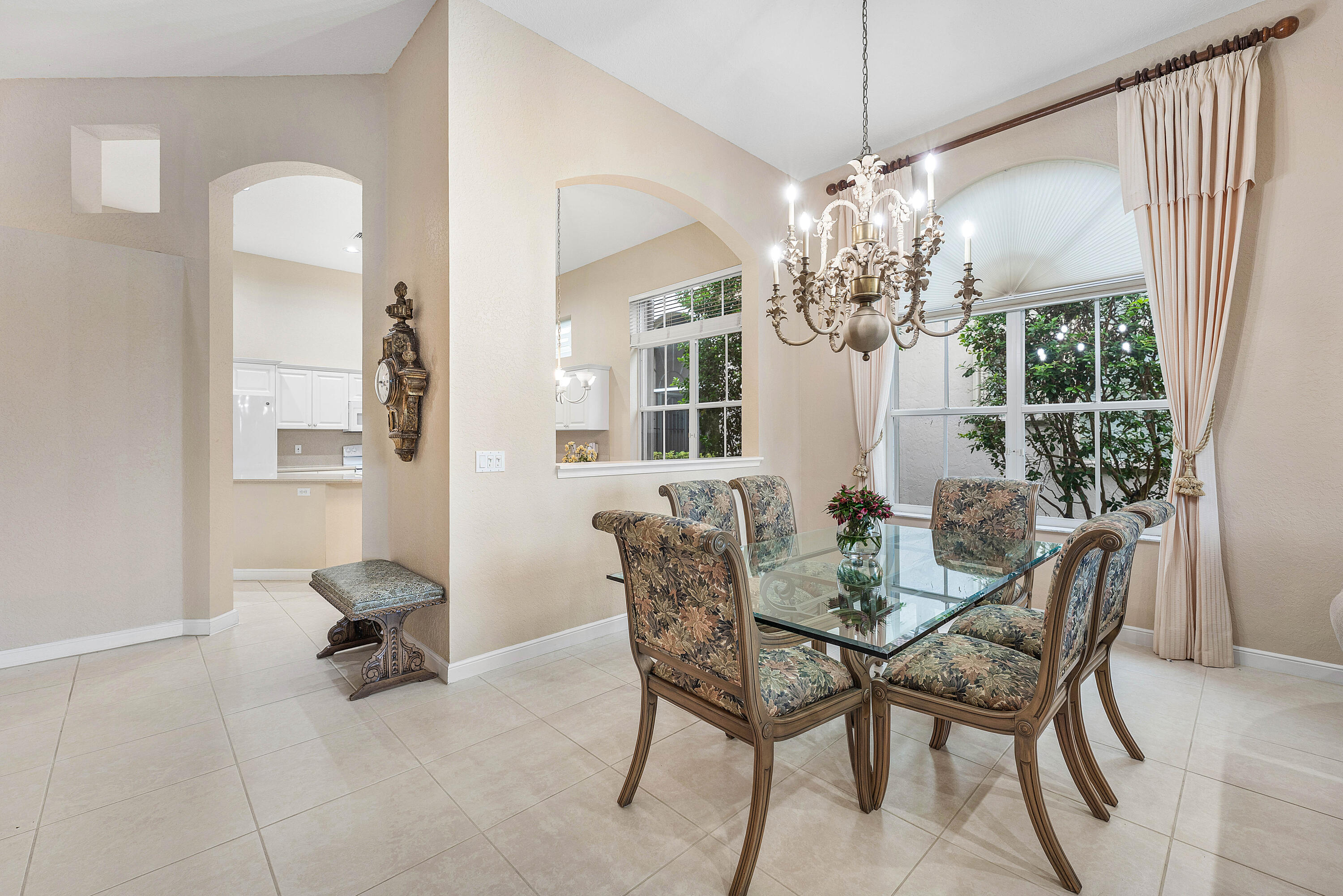 6947 FAIRWAY LAKES Drive