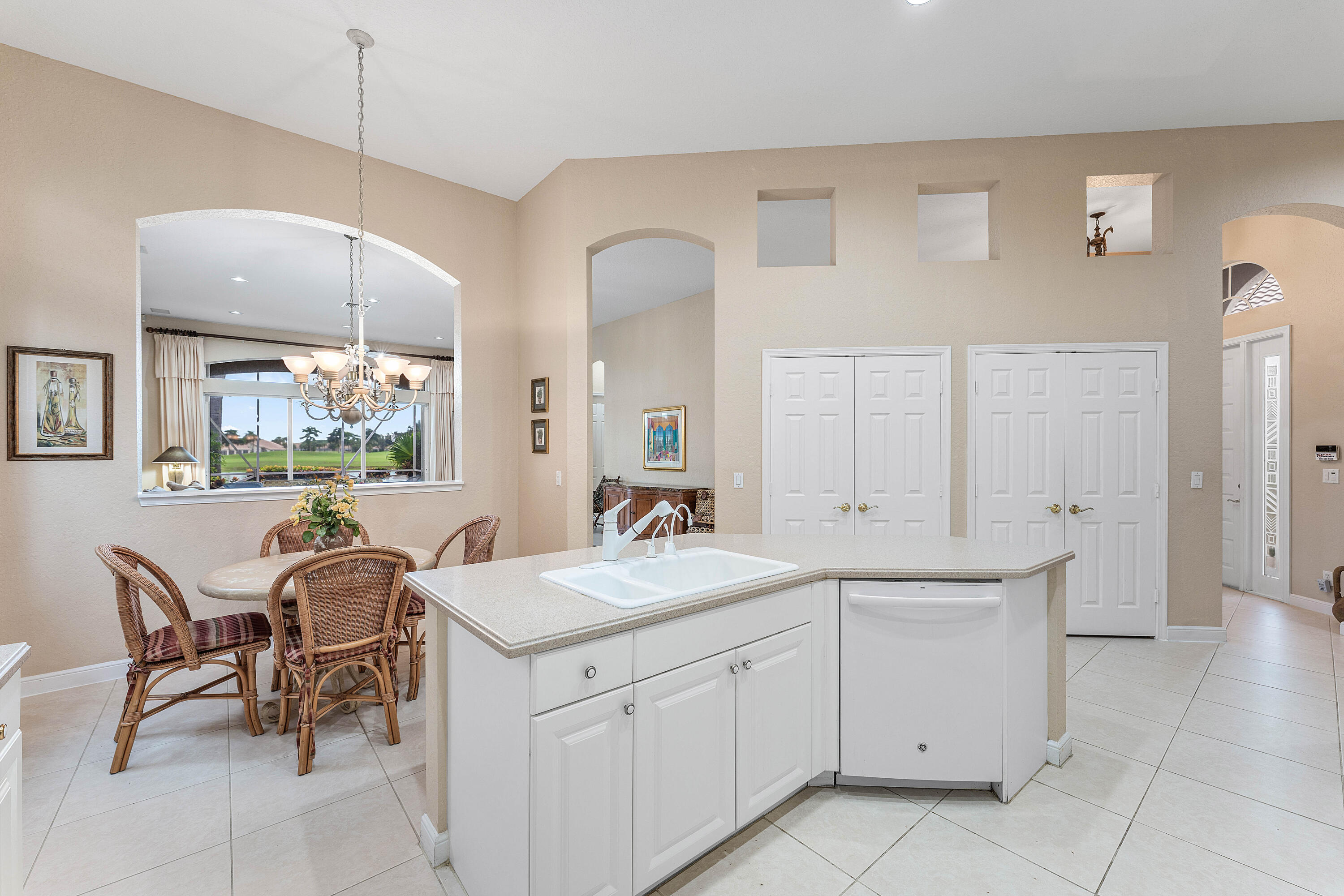 6947 FAIRWAY LAKES Drive