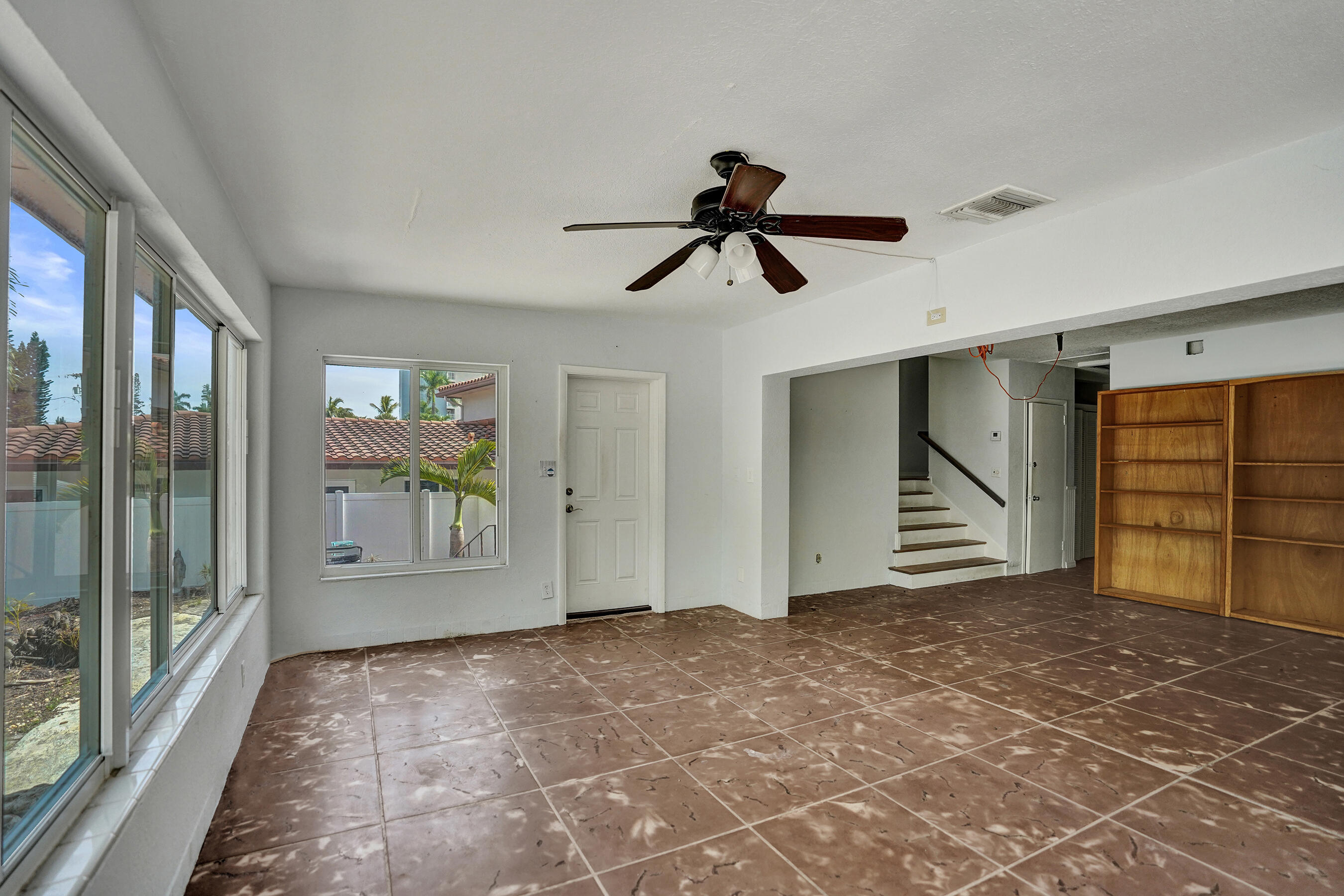460 SE 18TH Avenue