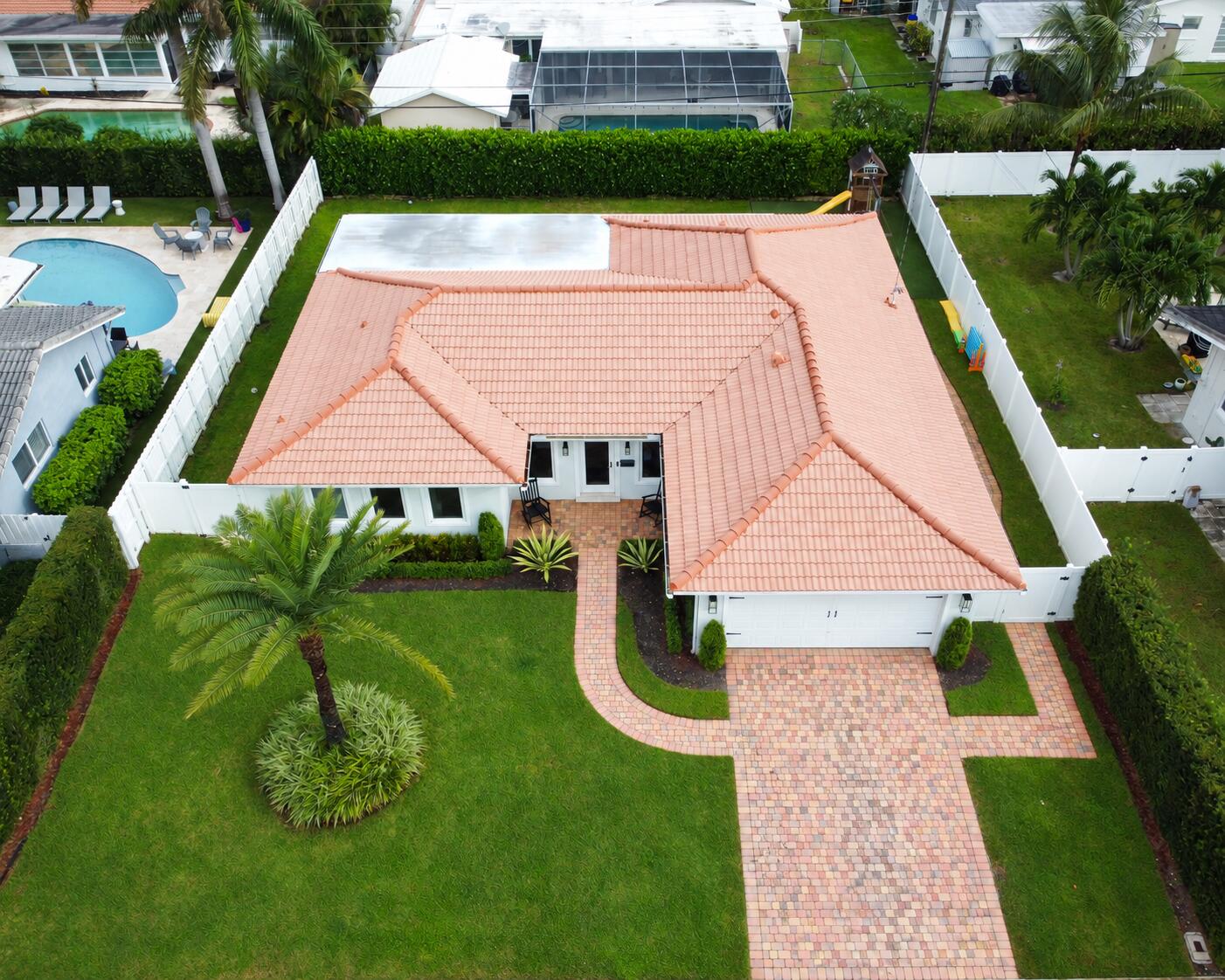 979 SW 13TH Drive