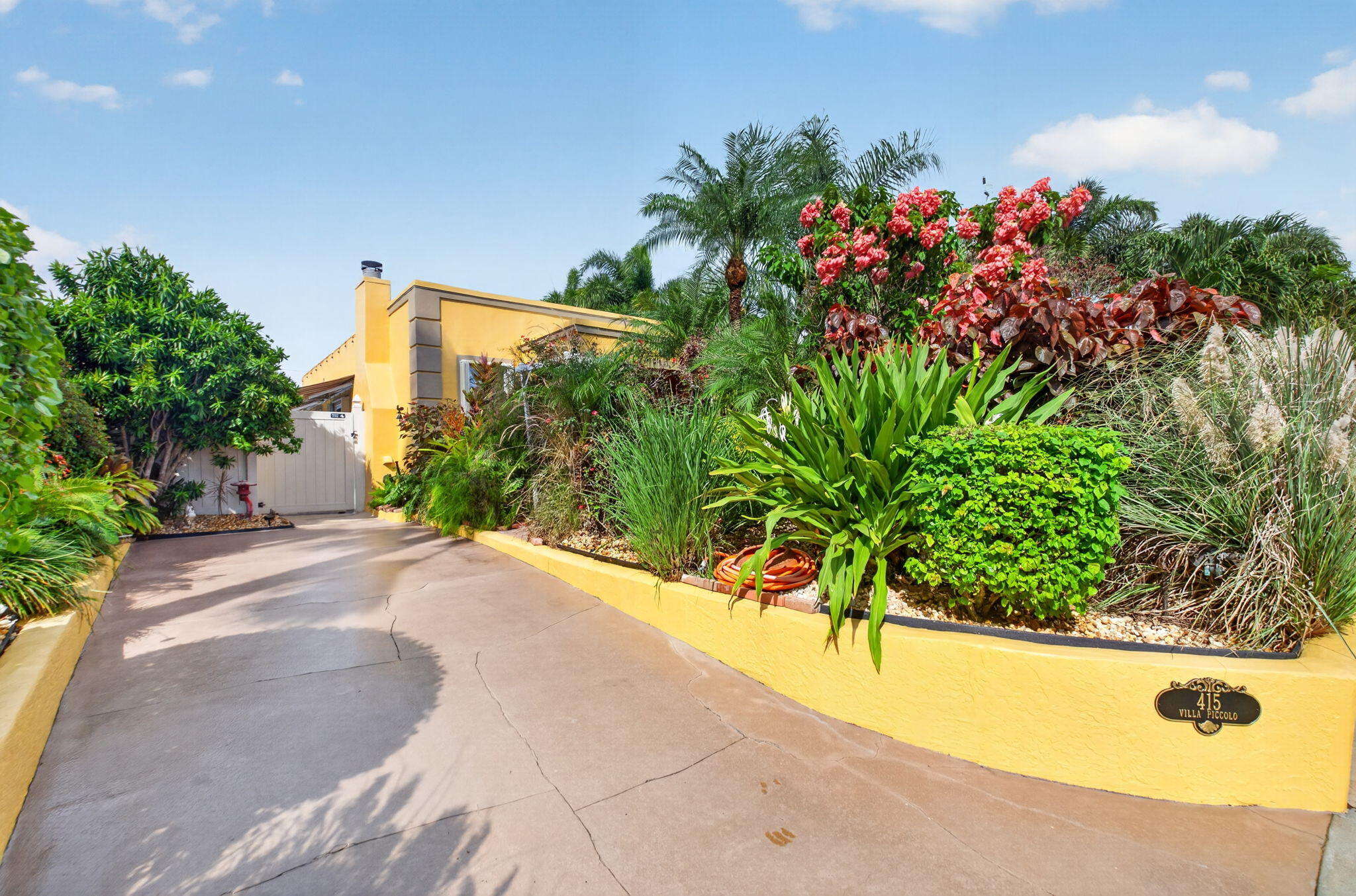 415 Colonial Road