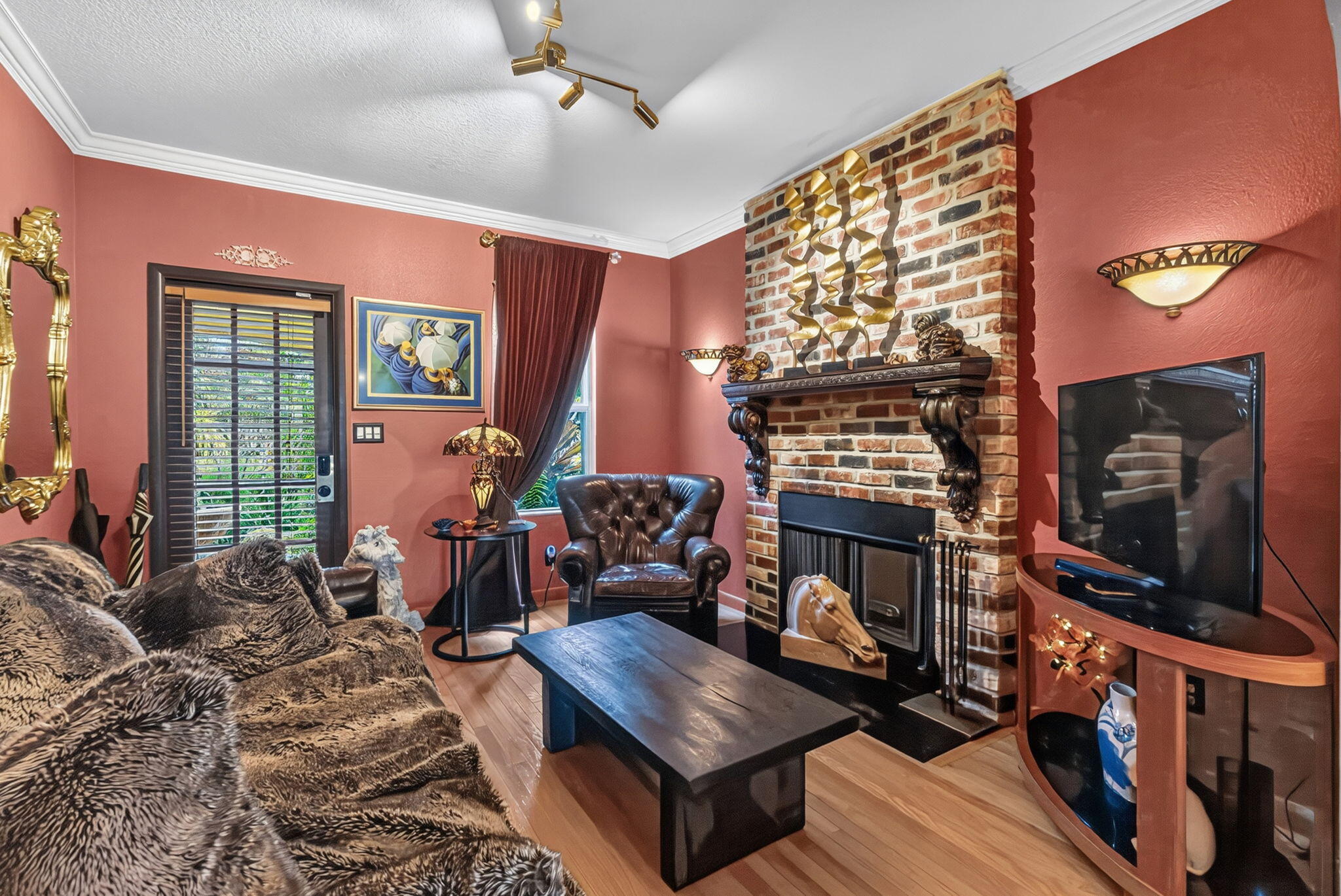 415 Colonial Road