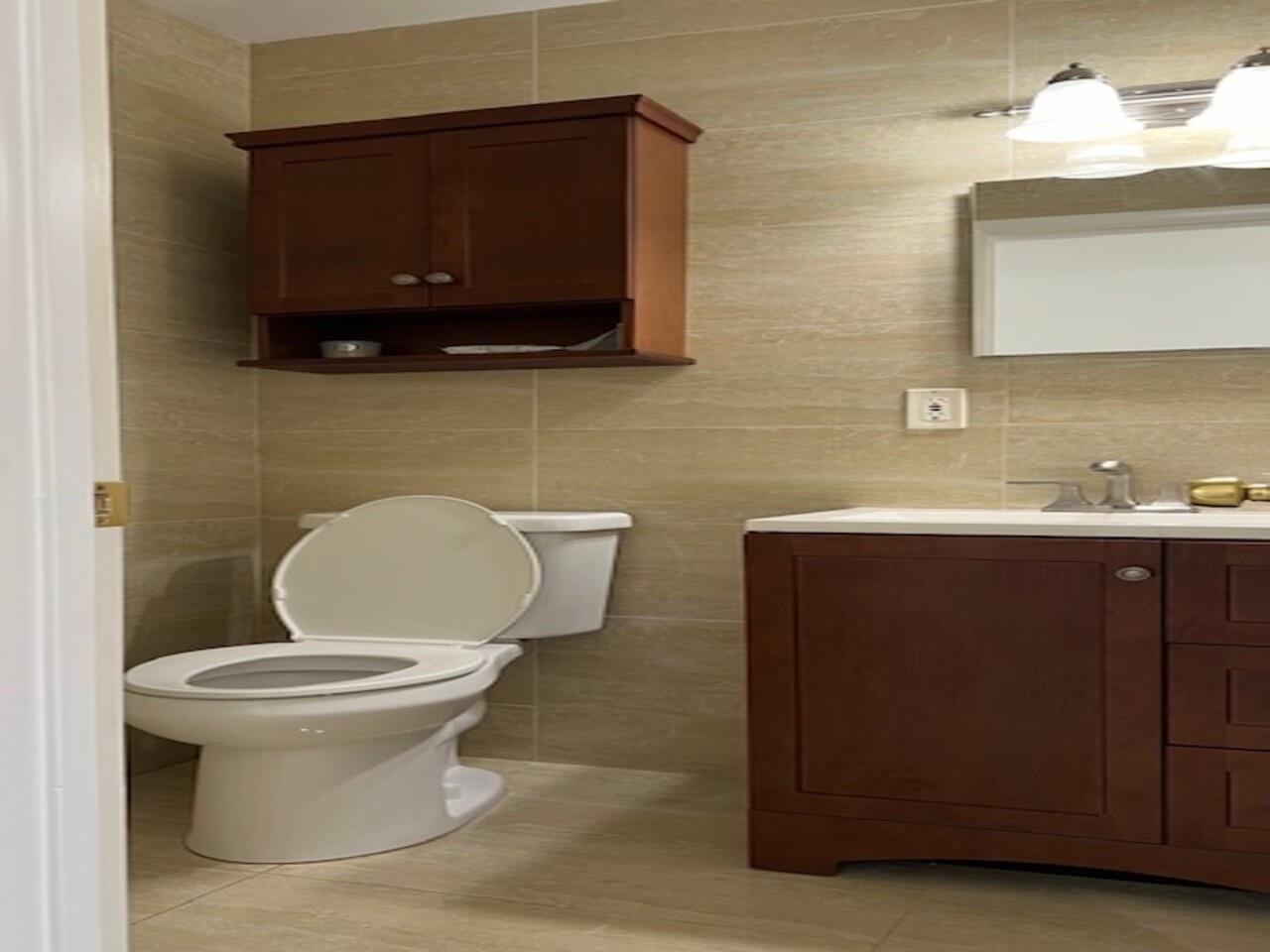 1441 NW 20TH Avenue B