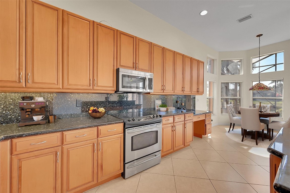 6608 Hermosa Beach Ln