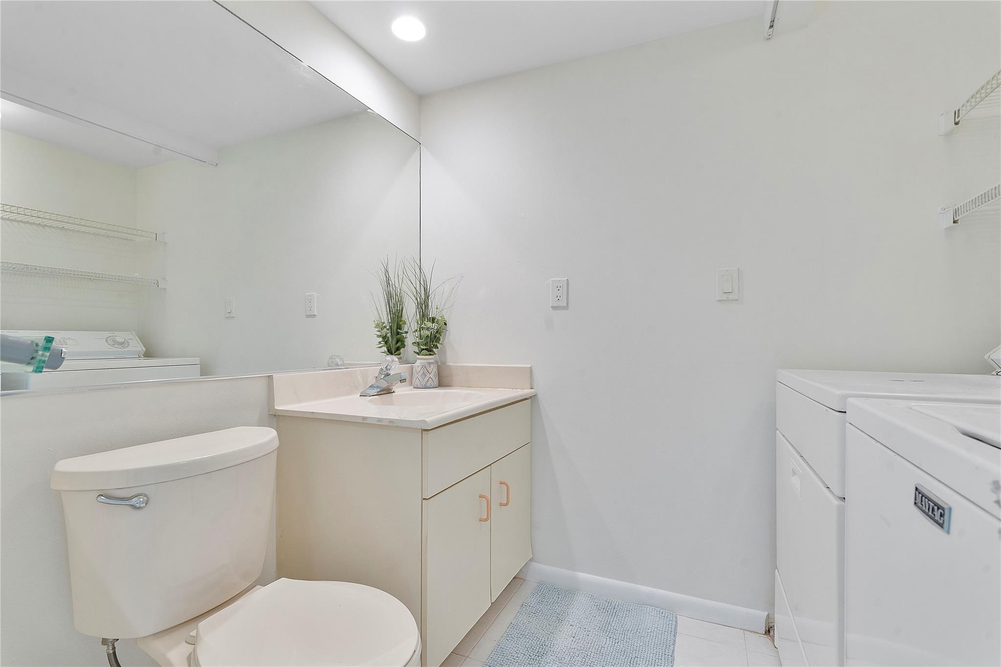 3213 NE 16th St 110