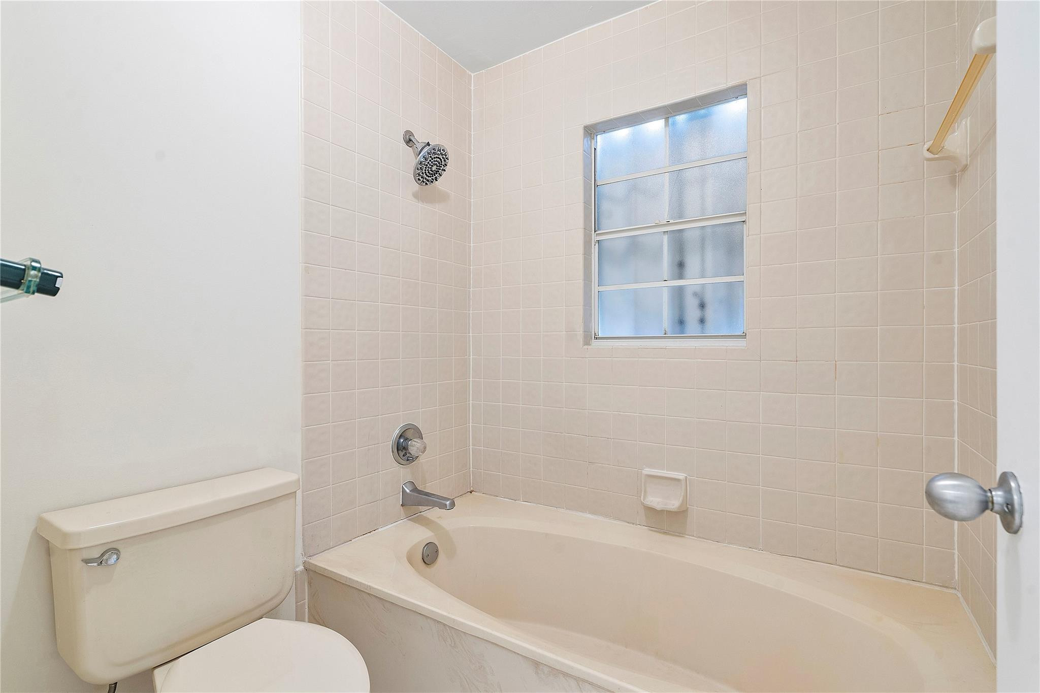 3213 NE 16th St 110