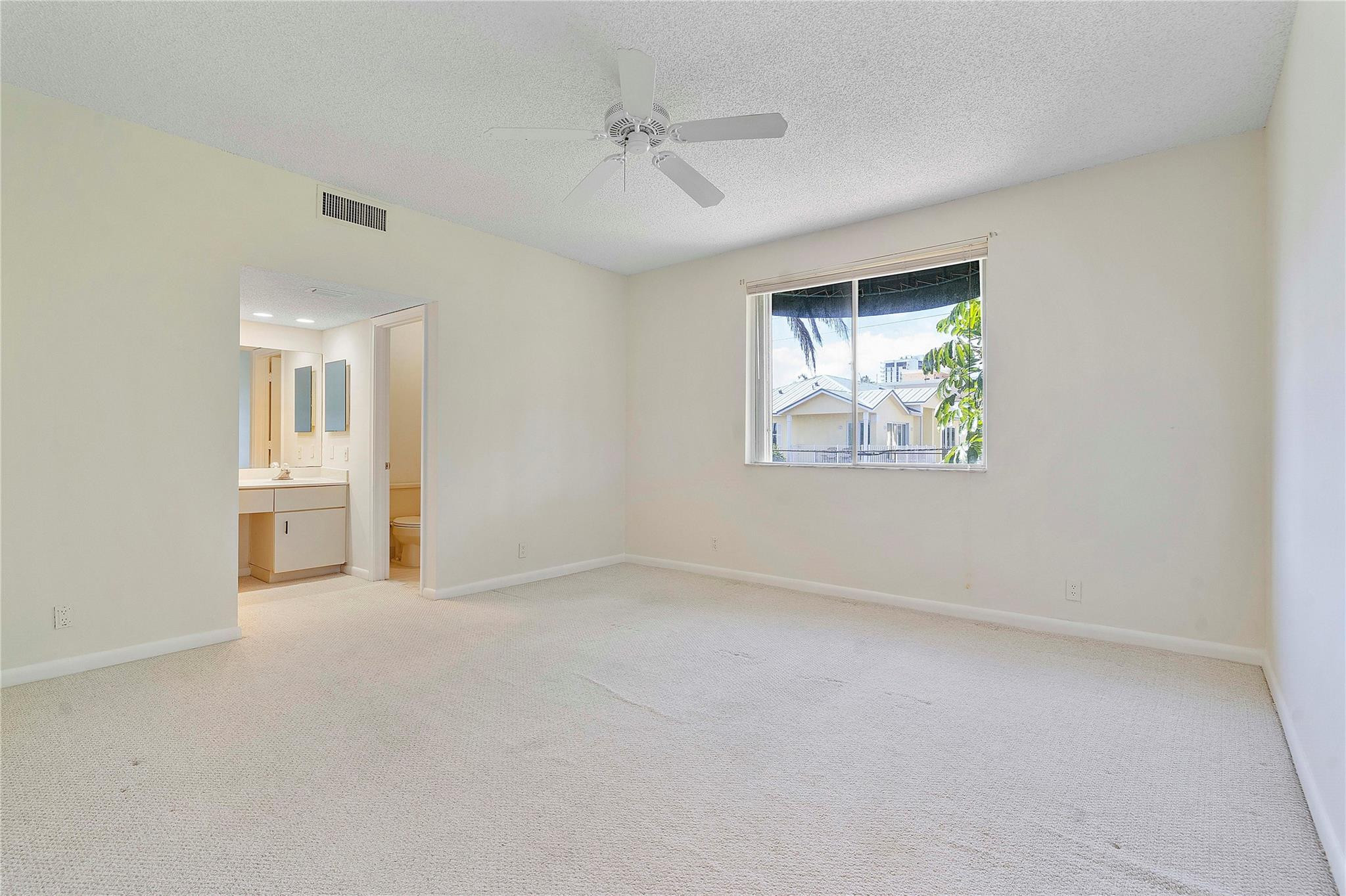 3213 NE 16th St 110